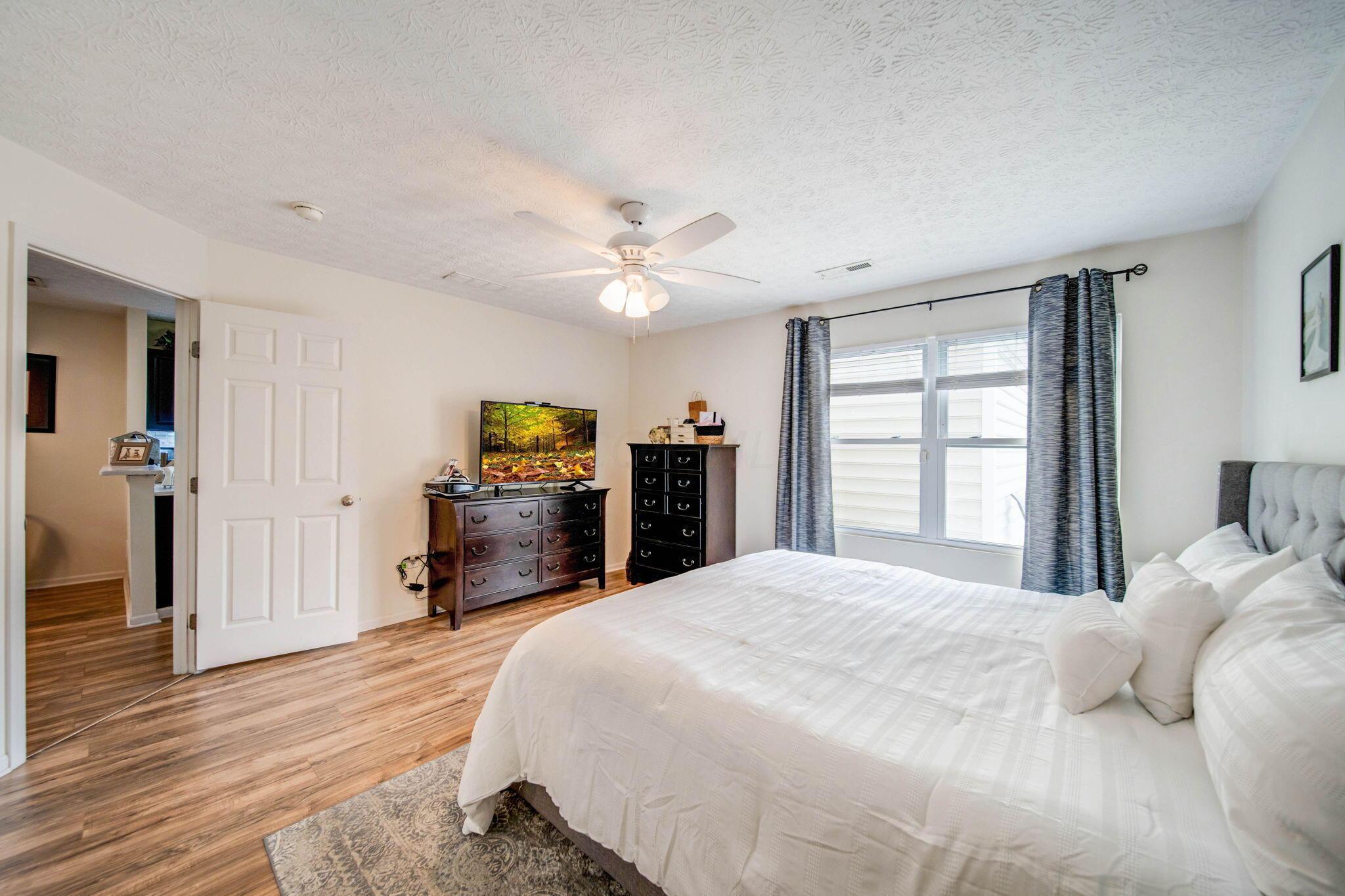 6183 Norway Glen Avenue