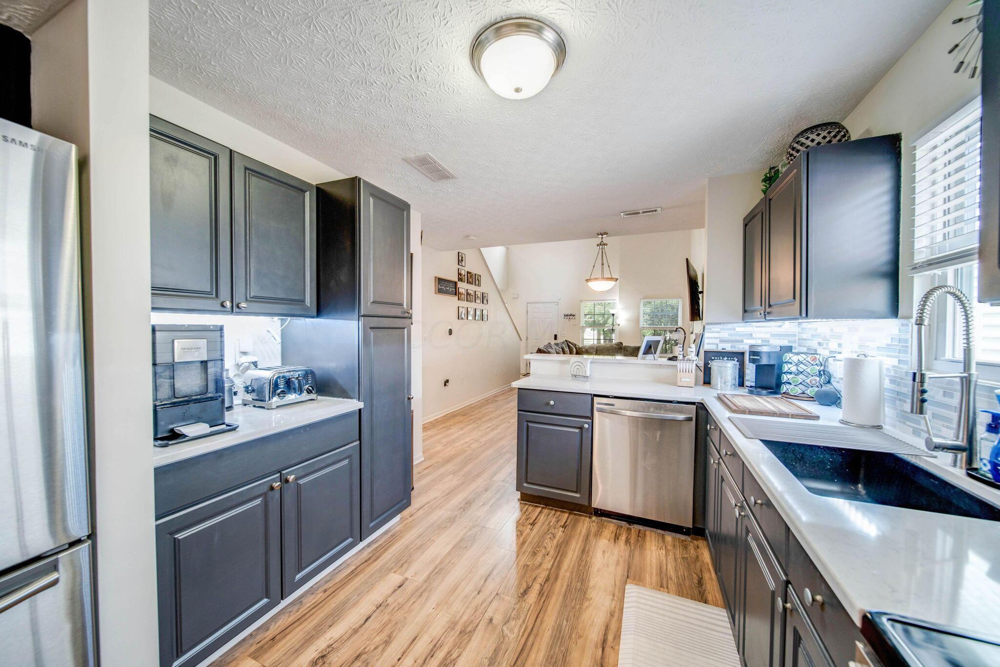 6183 Norway Glen Avenue