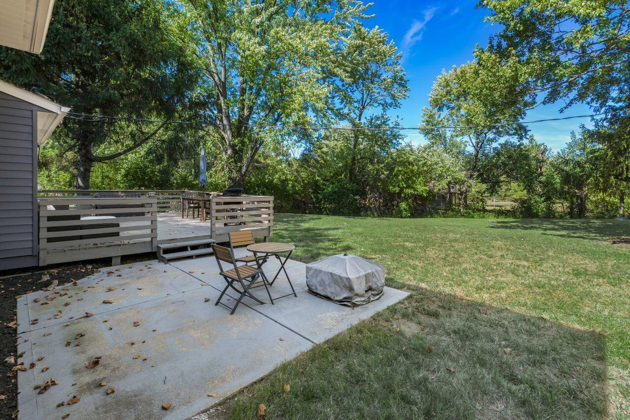 6467 Montford Road W