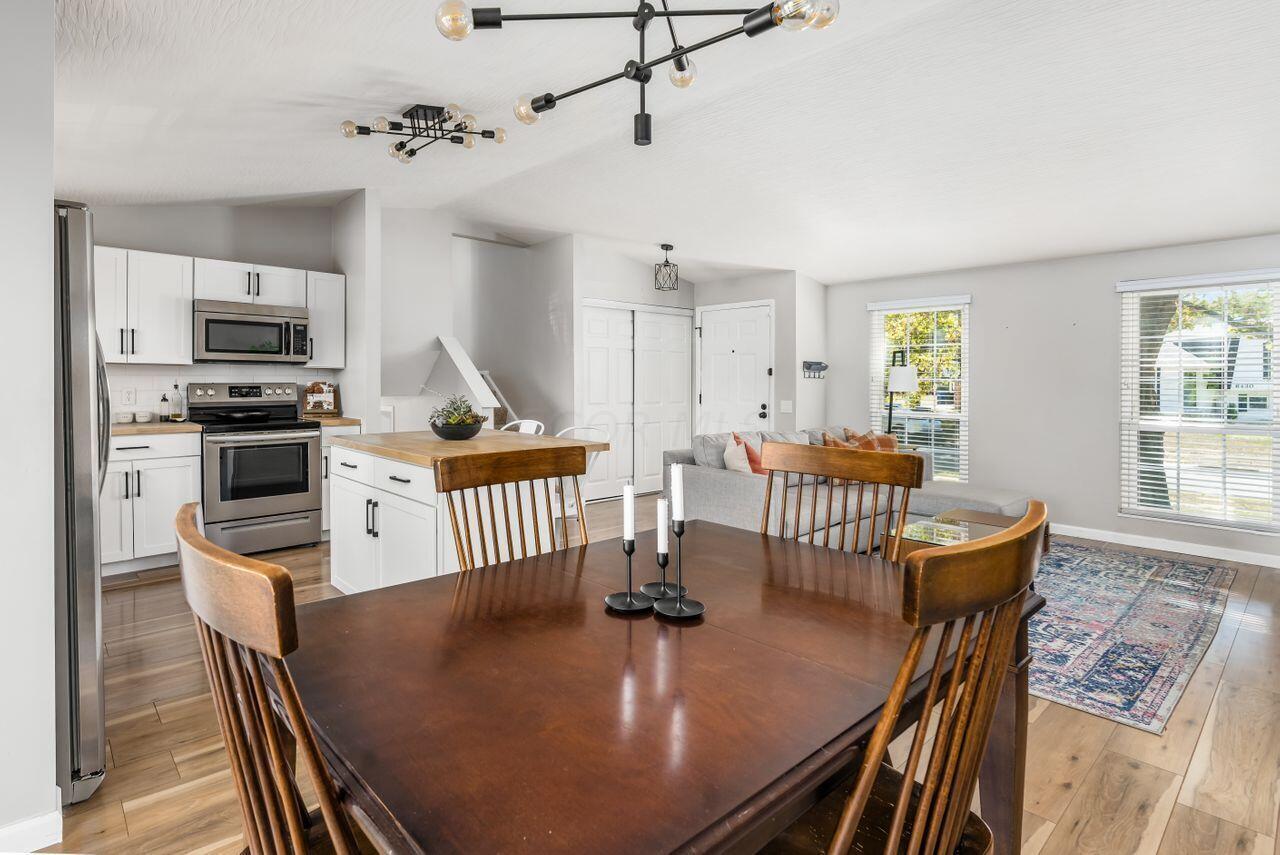 6467 Montford Road W