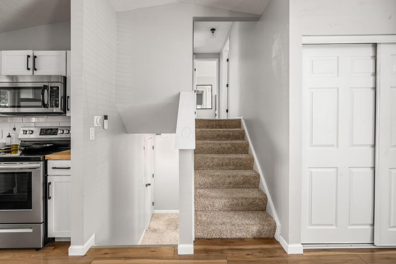 6467 Montford Road W