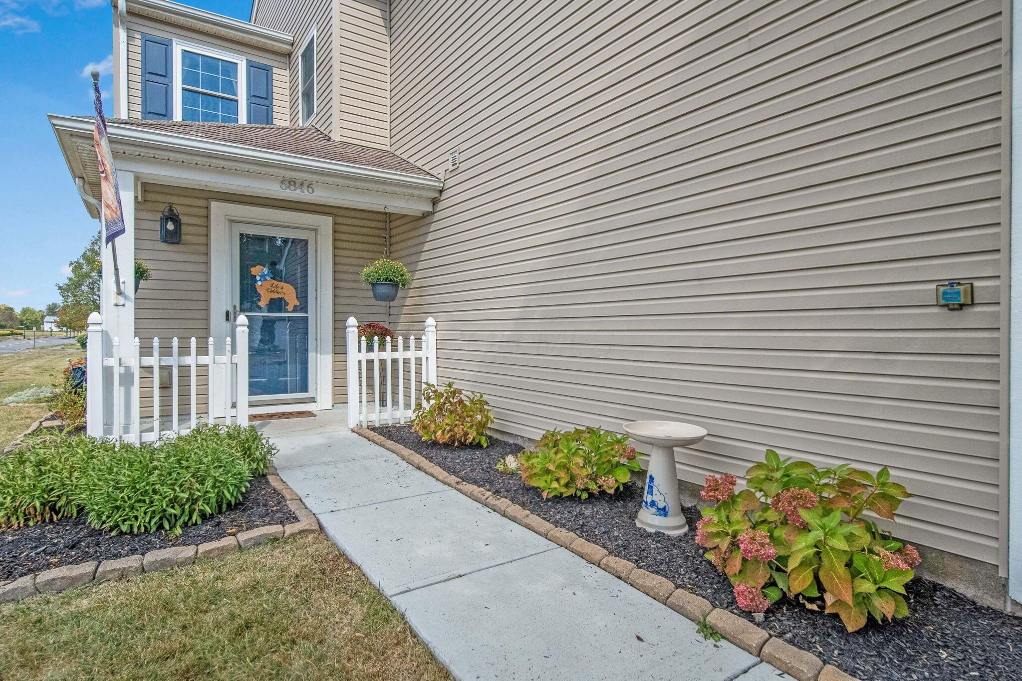 6846 Manor Crest Lane