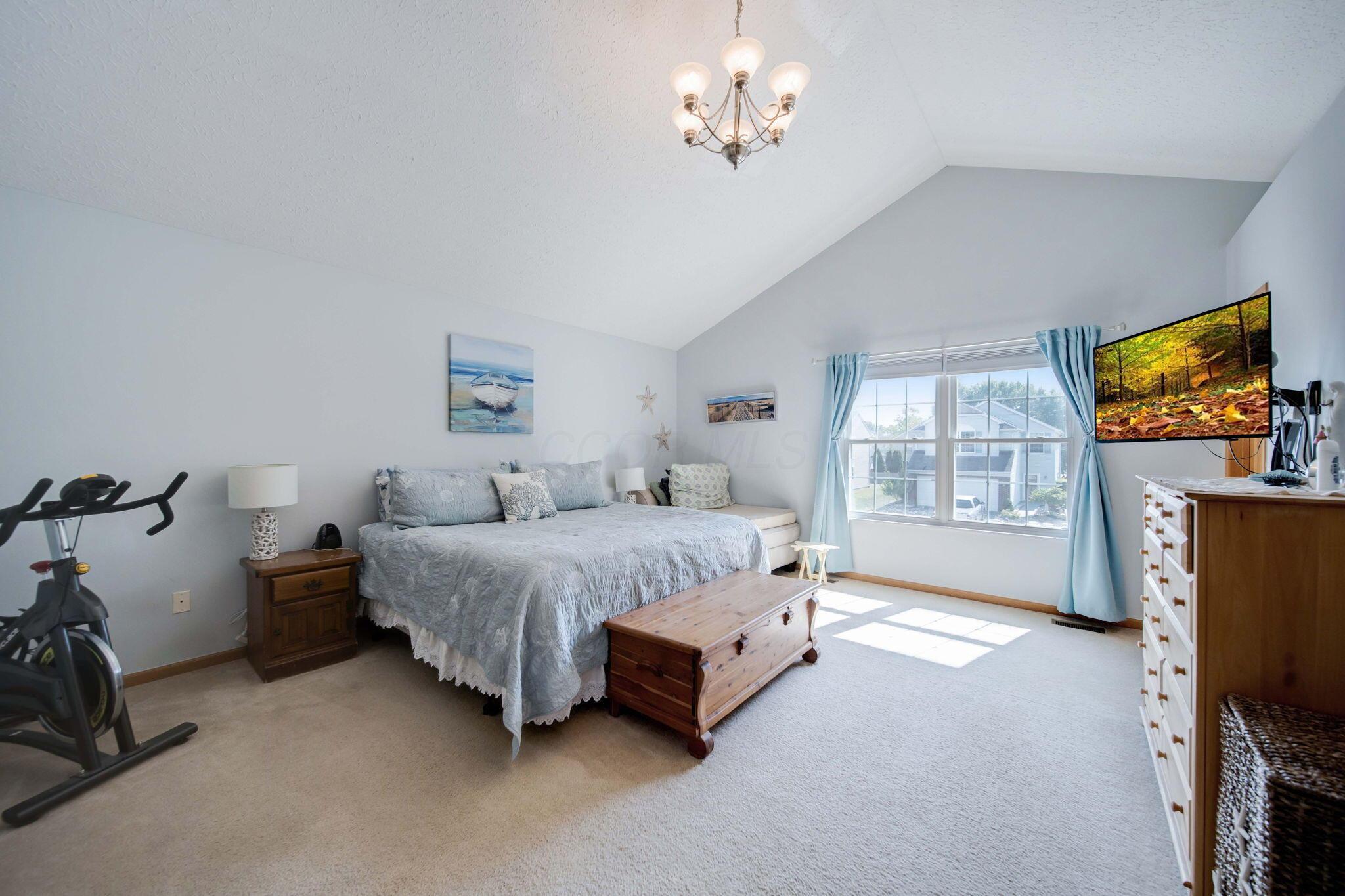 6846 Manor Crest Lane