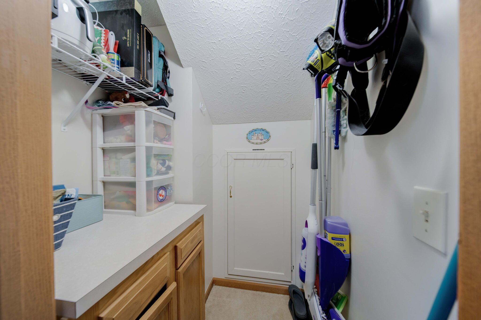 6846 Manor Crest Lane