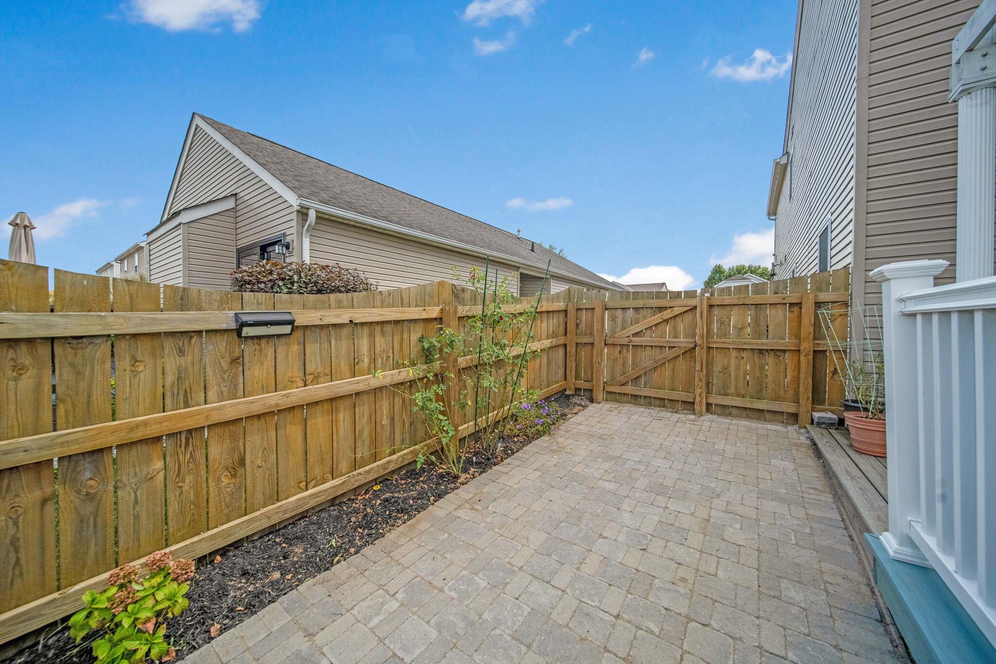 6846 Manor Crest Lane