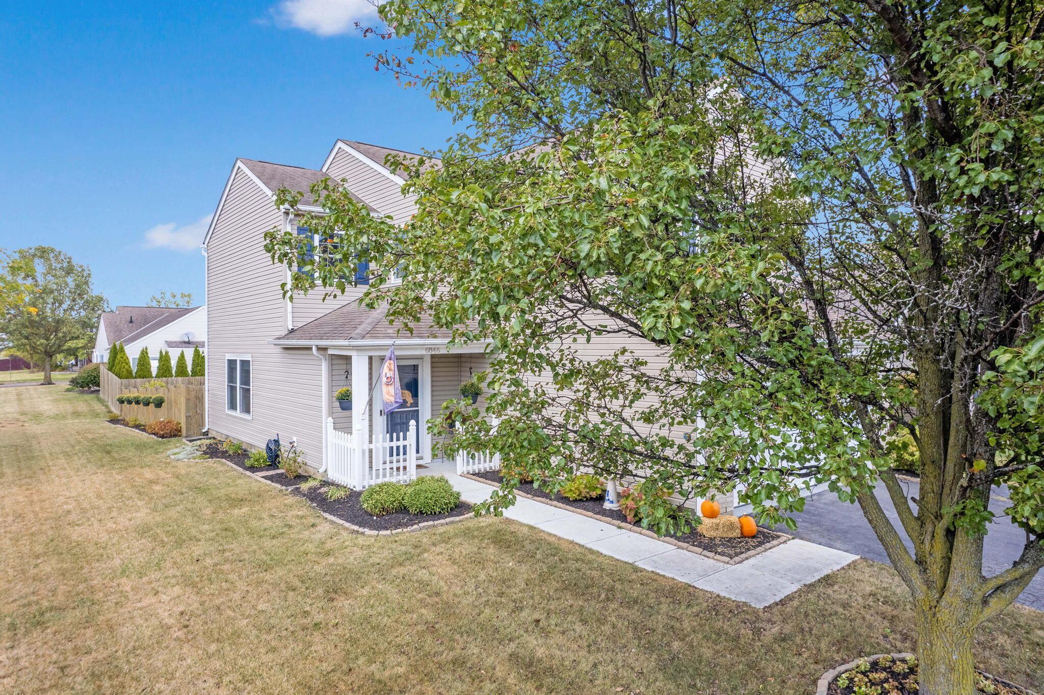 6846 Manor Crest Lane