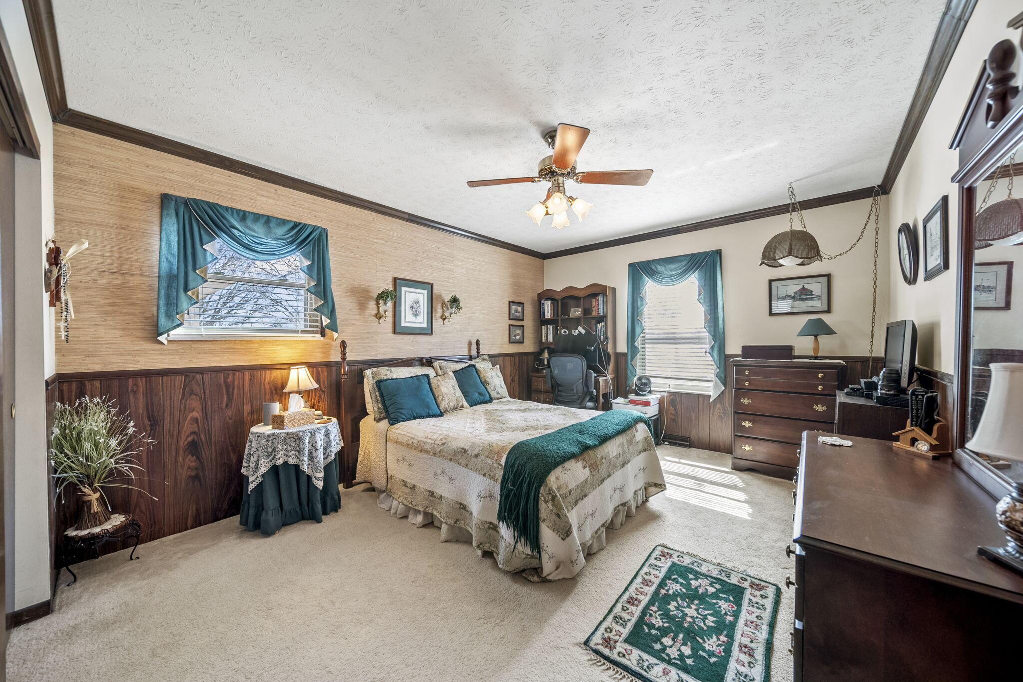 1062 Hepplewhite Street