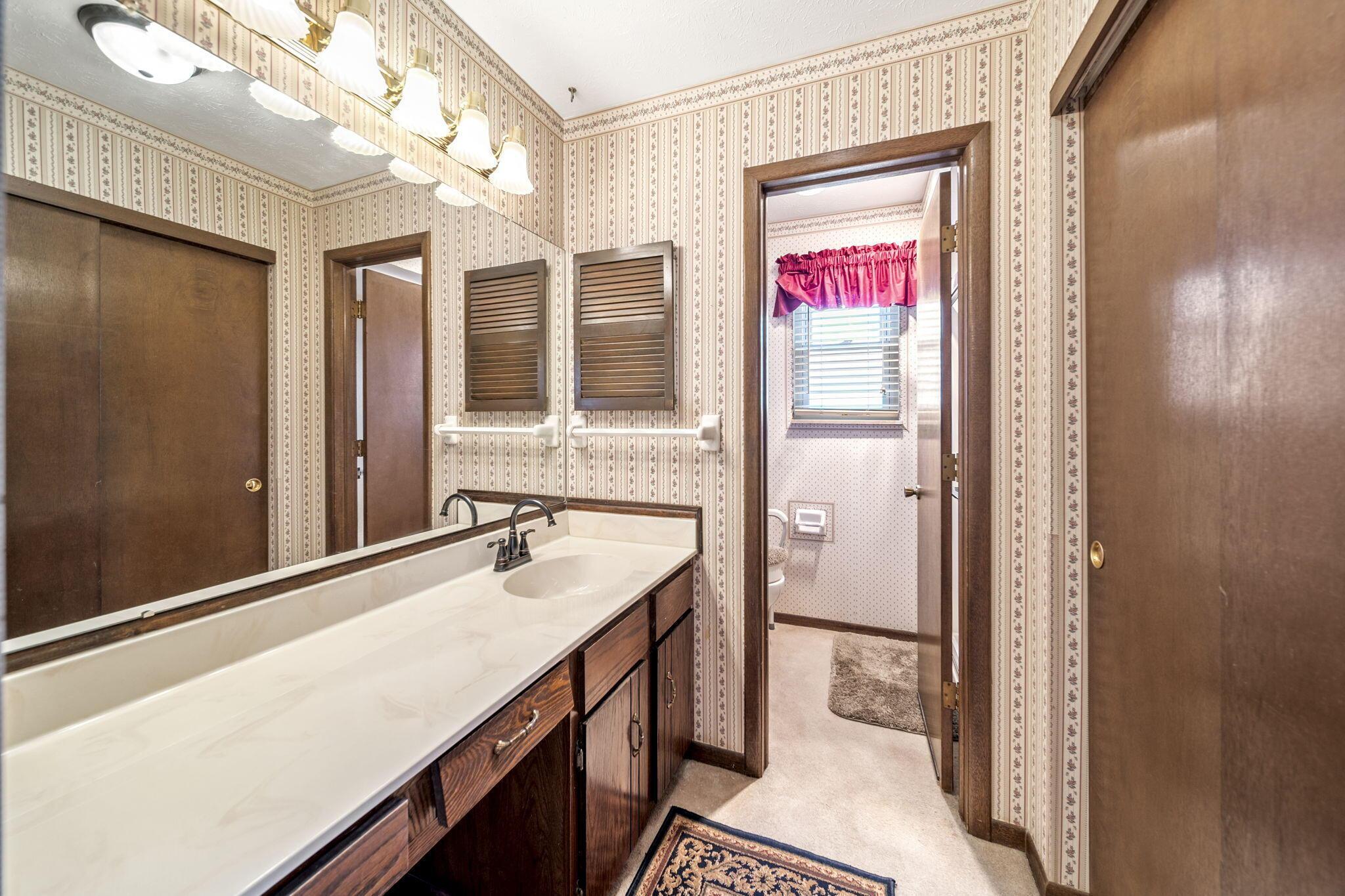 1062 Hepplewhite Street