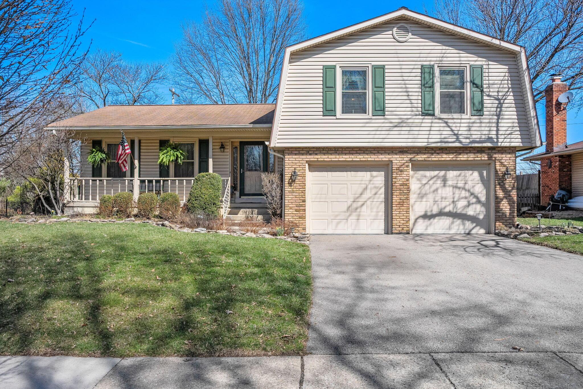 1062 Hepplewhite Street