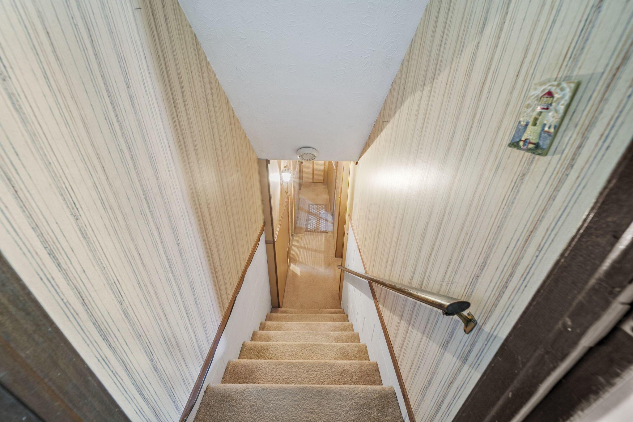 1062 Hepplewhite Street