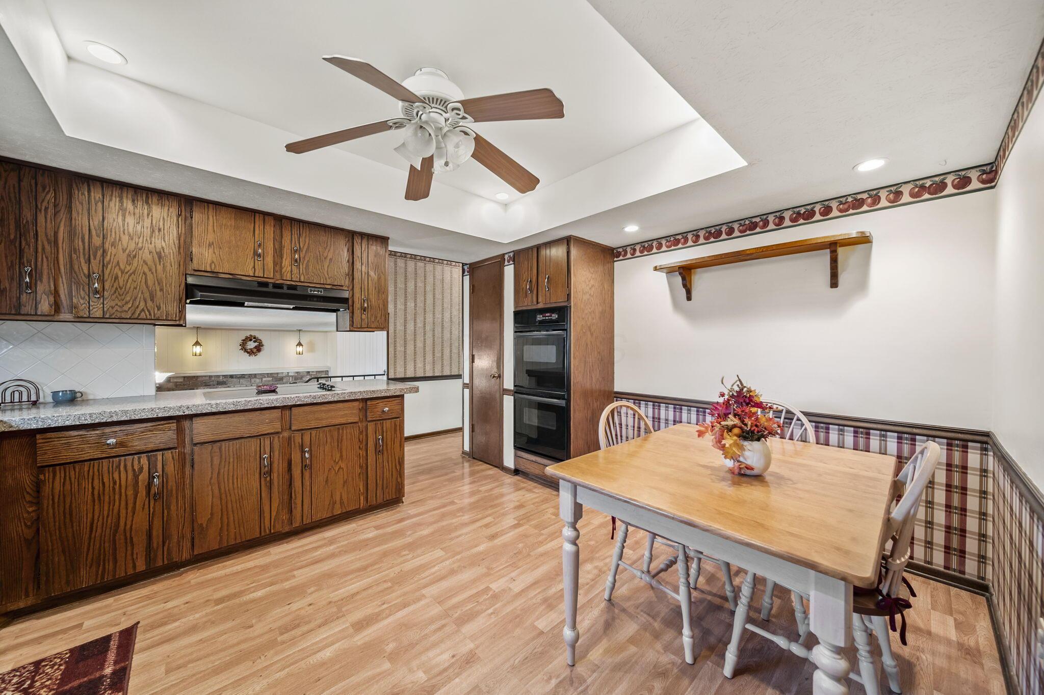 1062 Hepplewhite Street