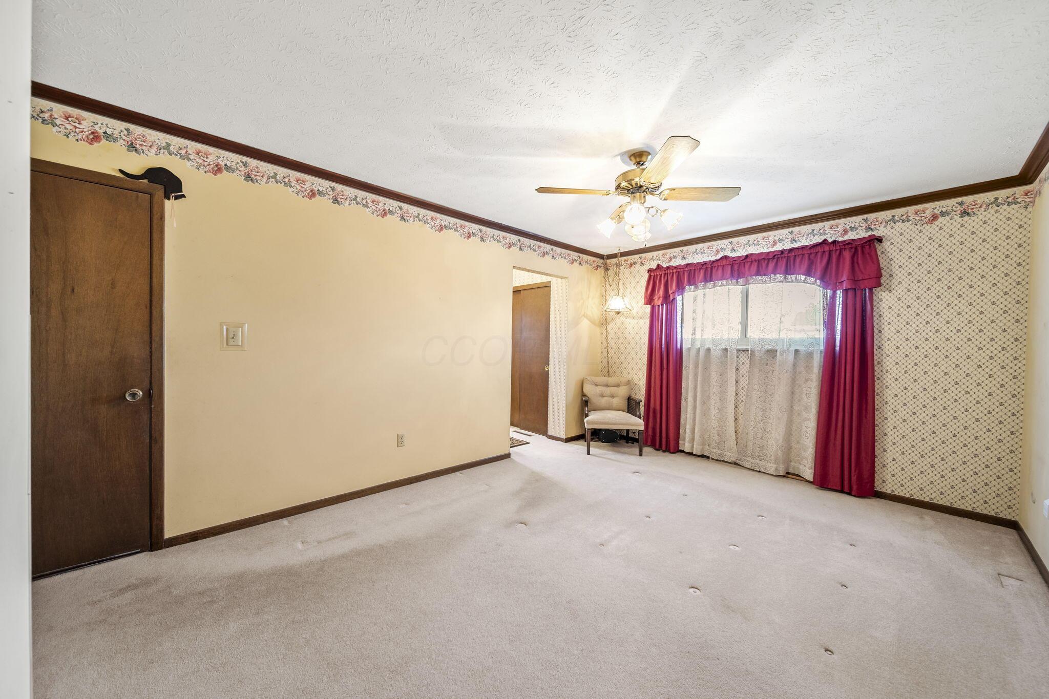 1062 Hepplewhite Street