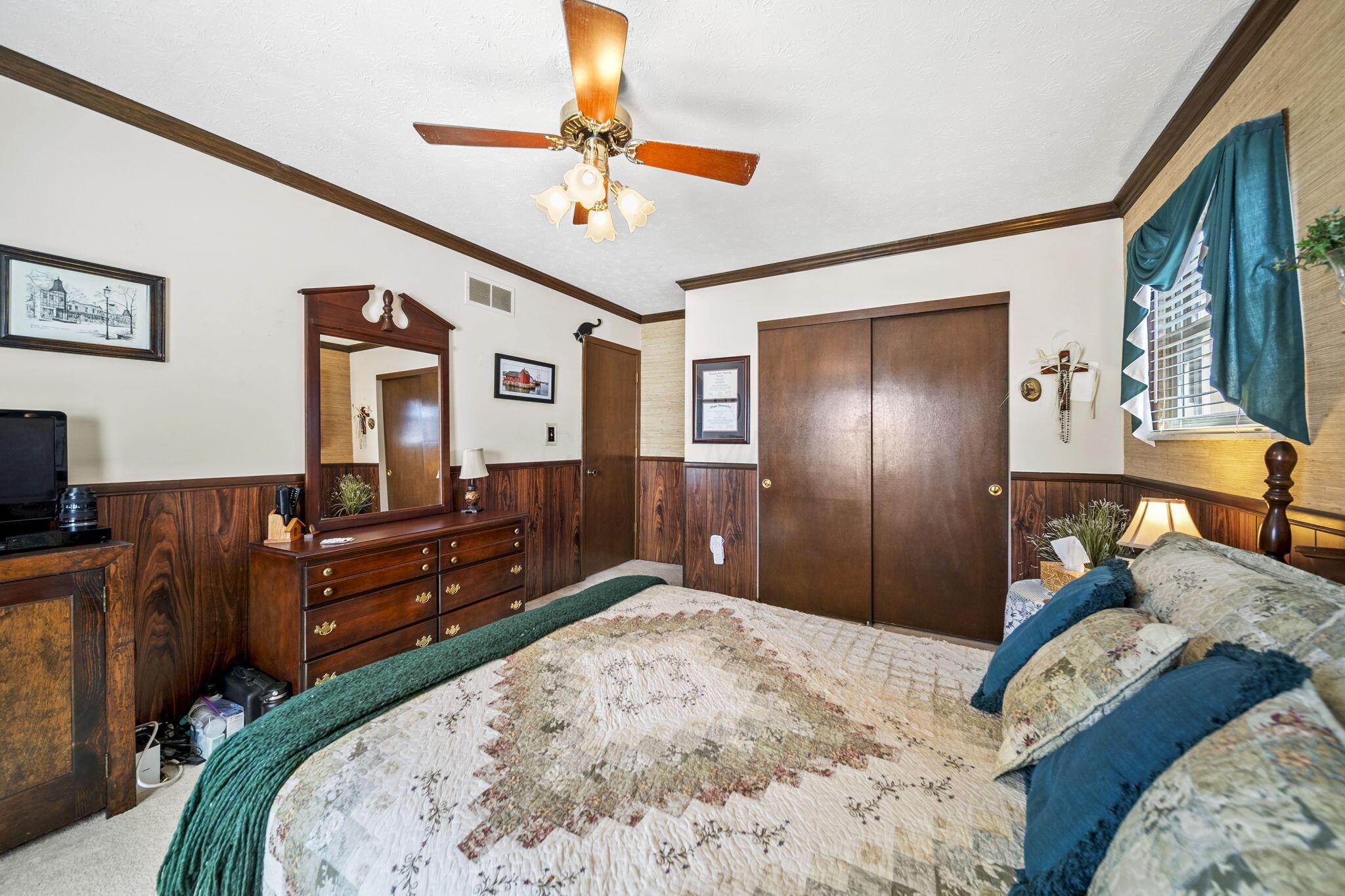 1062 Hepplewhite Street