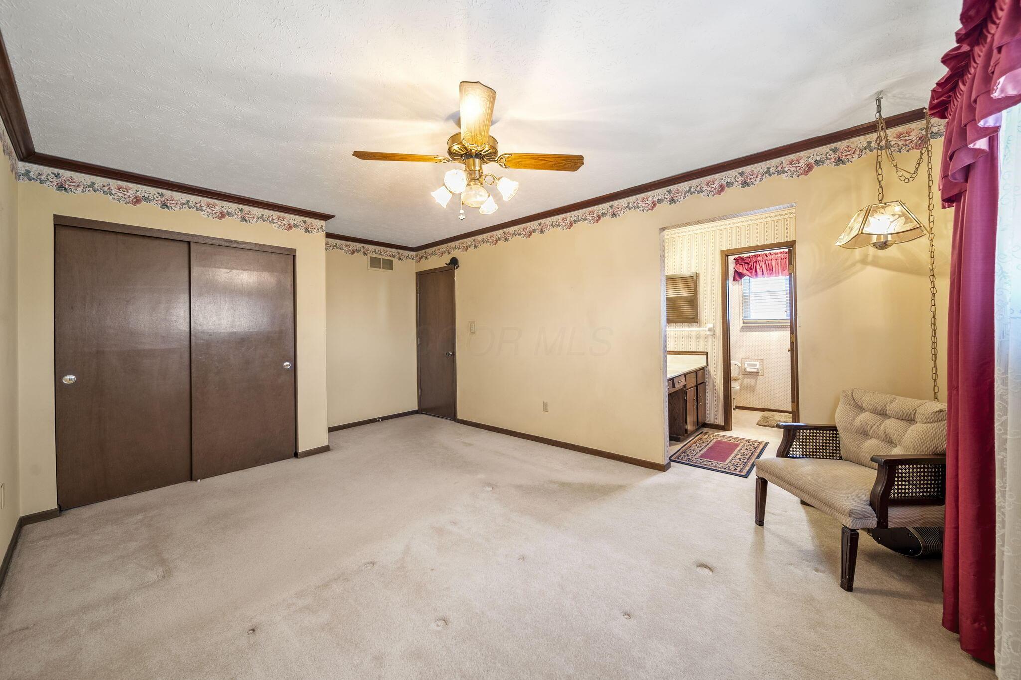 1062 Hepplewhite Street