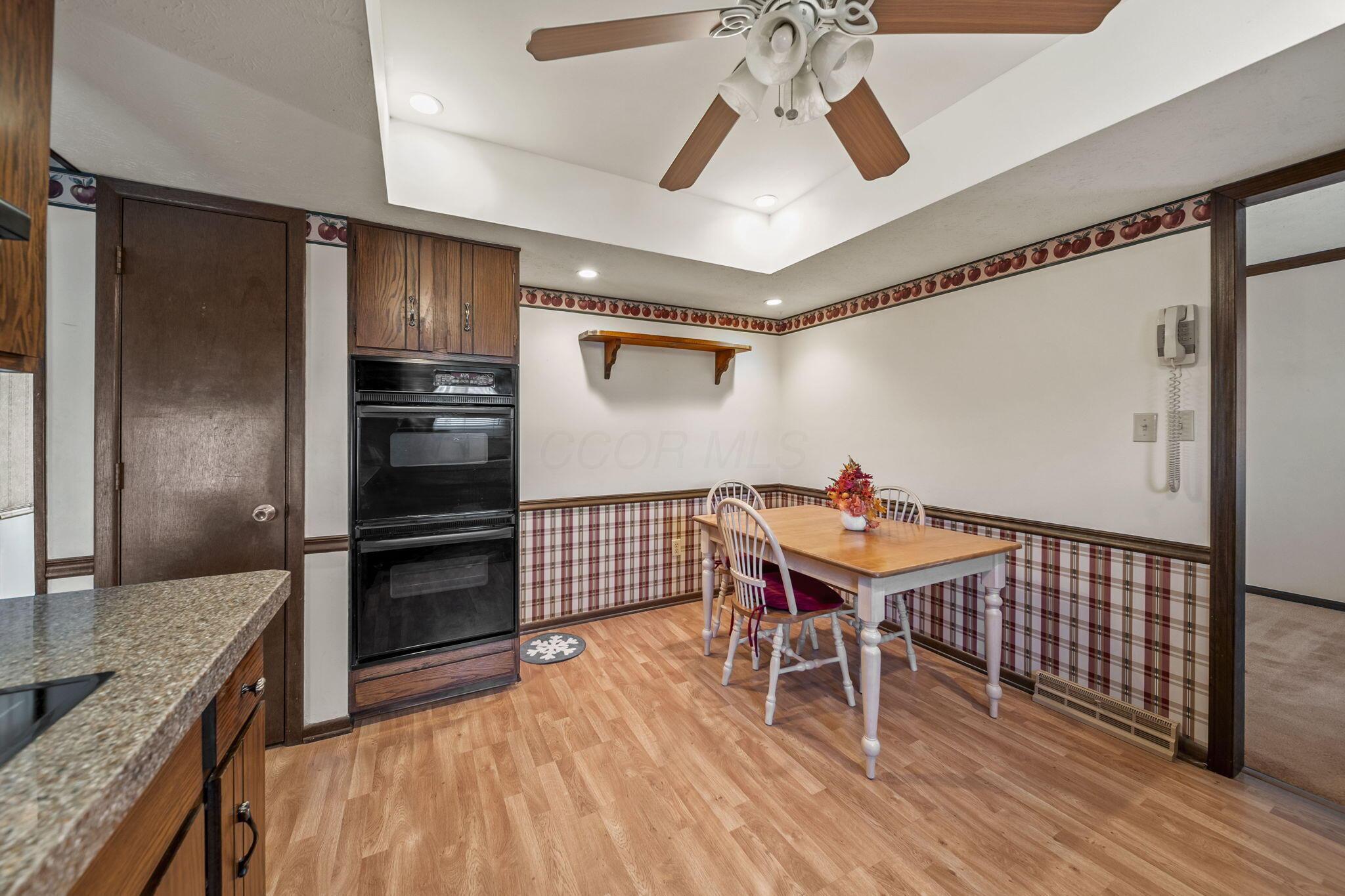 1062 Hepplewhite Street