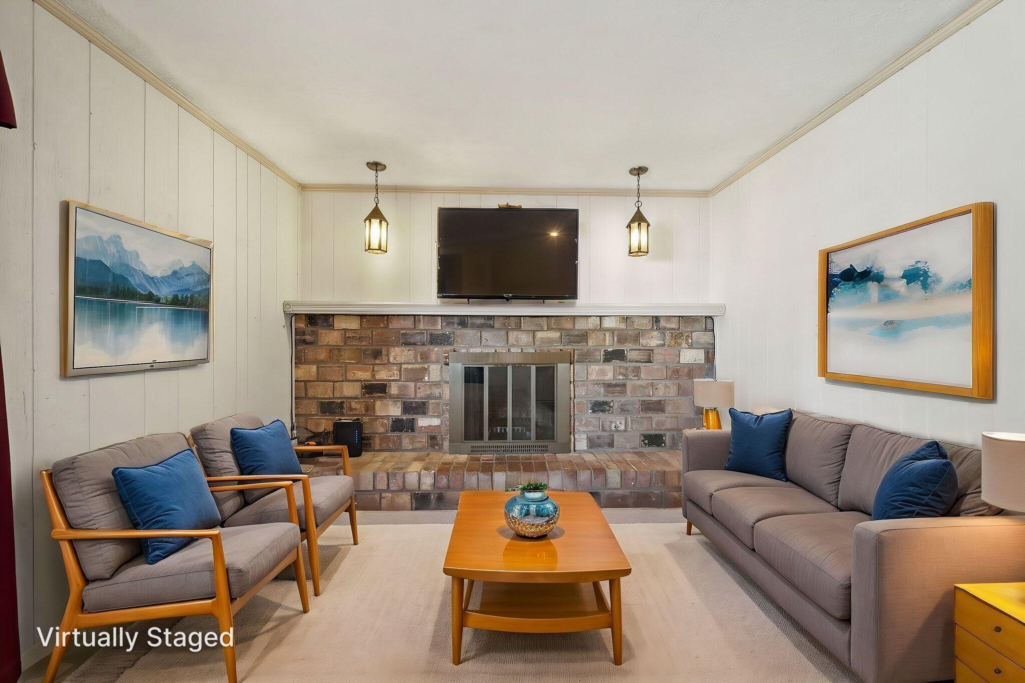 1062 Hepplewhite Street