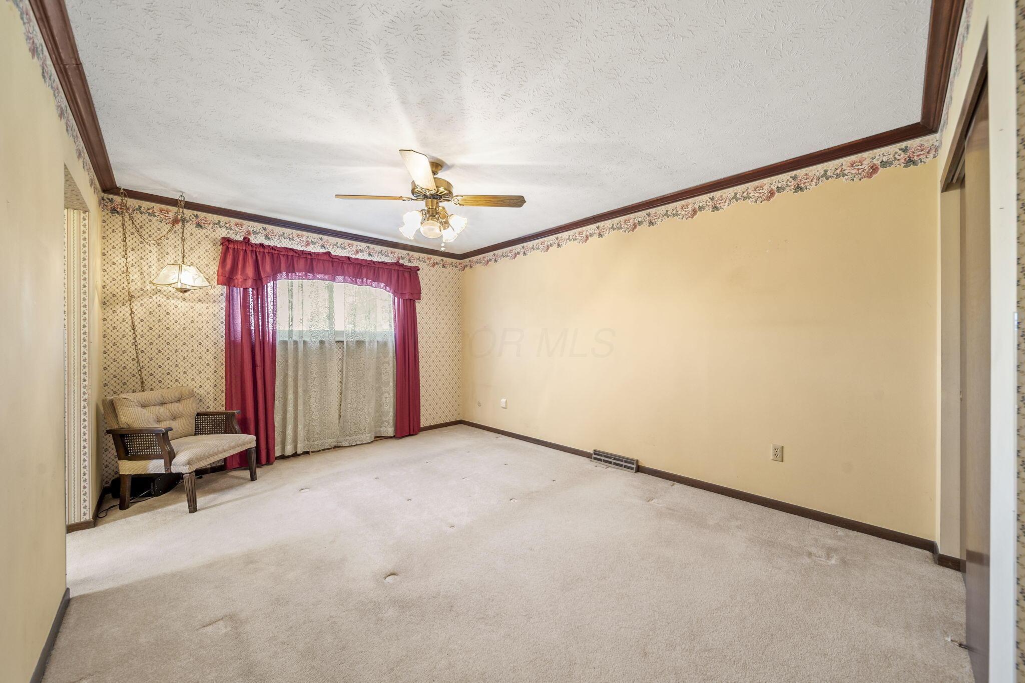 1062 Hepplewhite Street