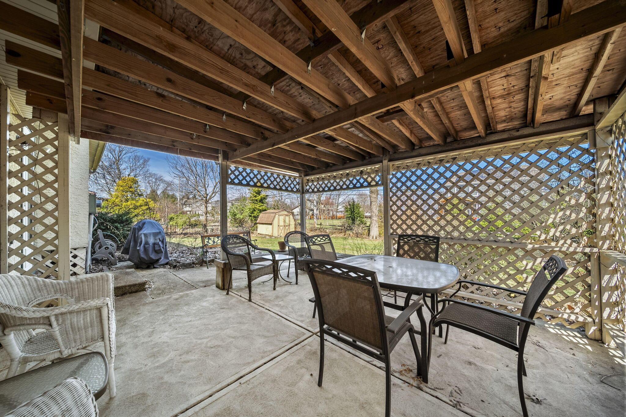 1062 Hepplewhite Street