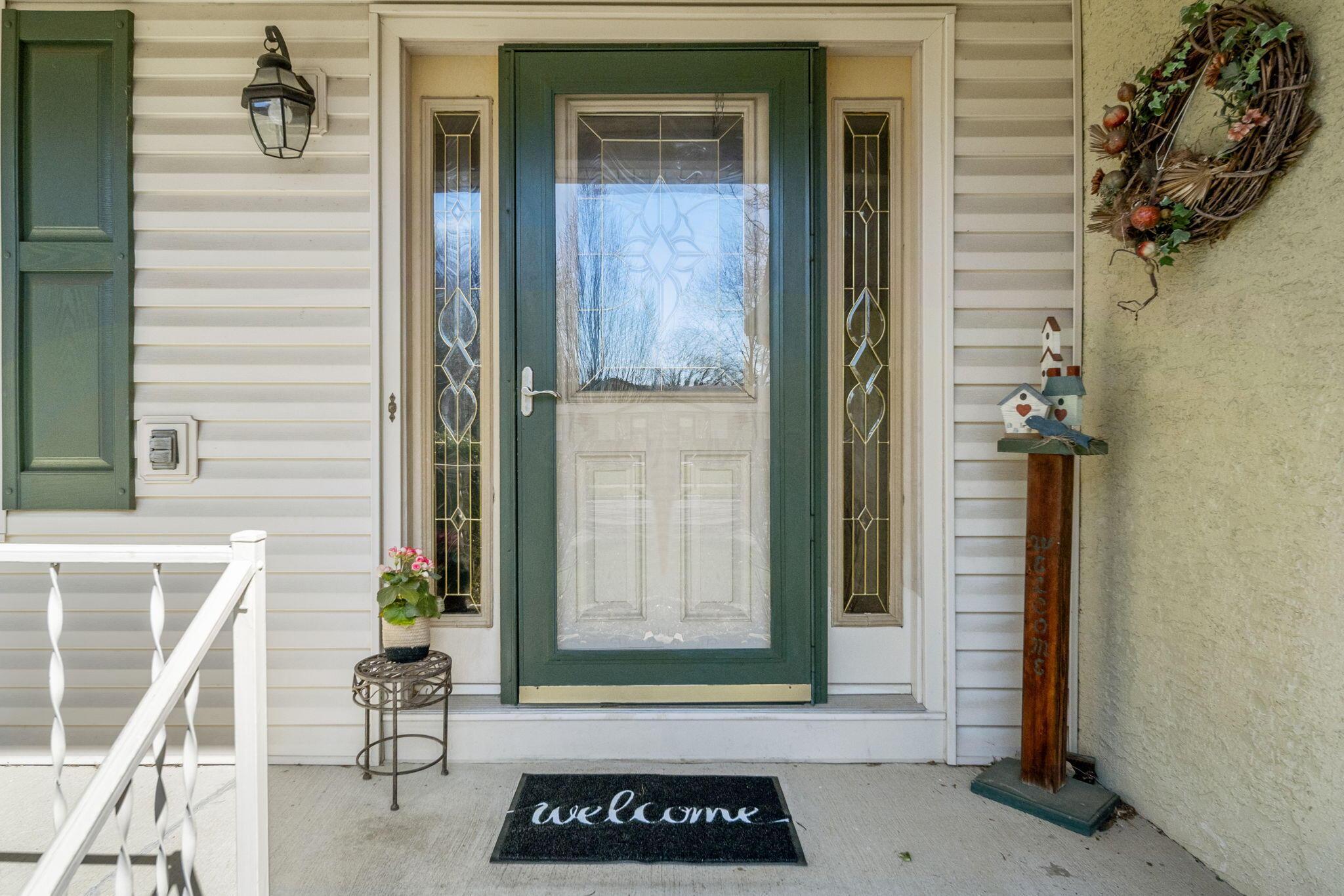 1062 Hepplewhite Street