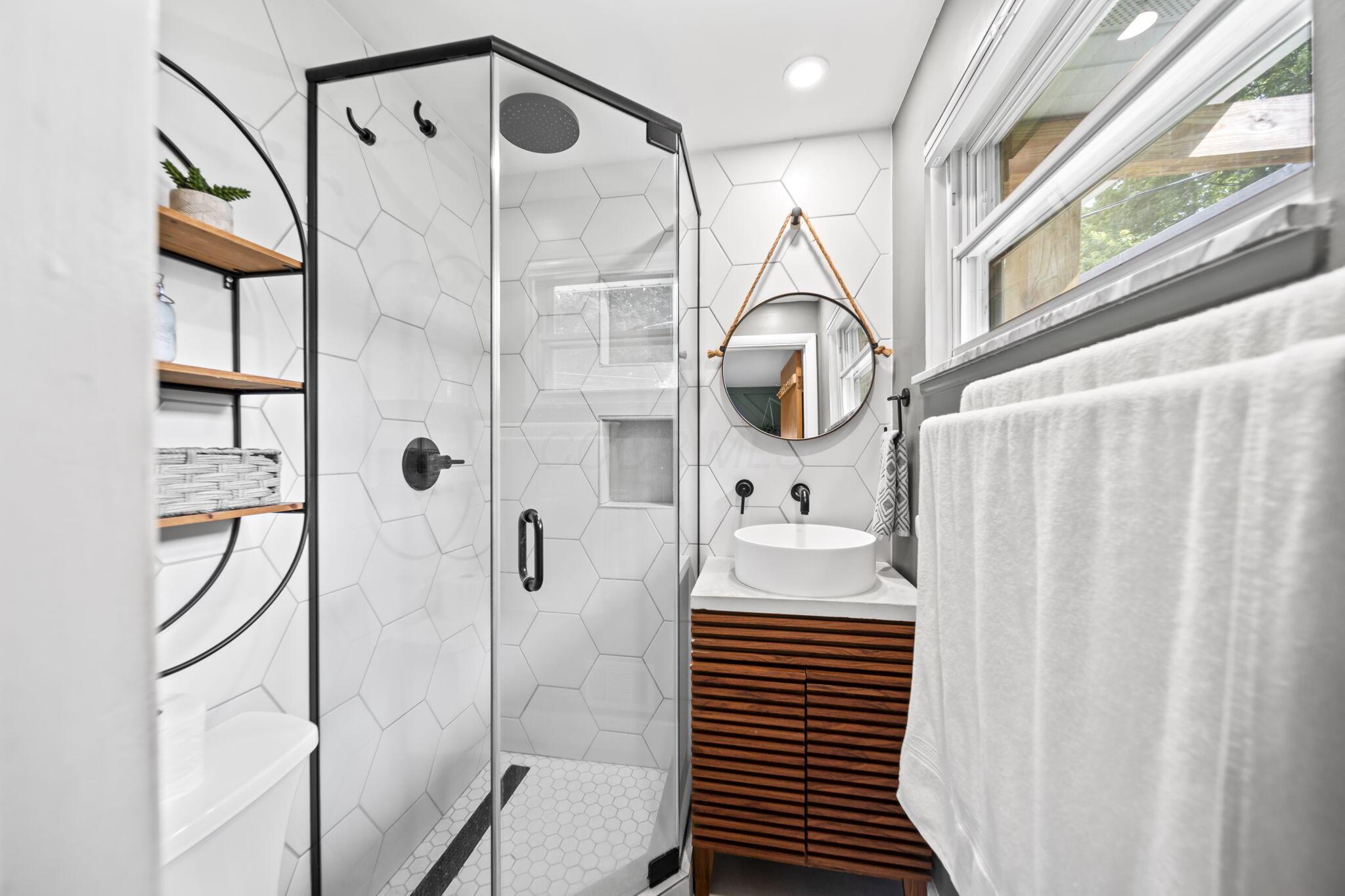 518 E Clearview Avenue