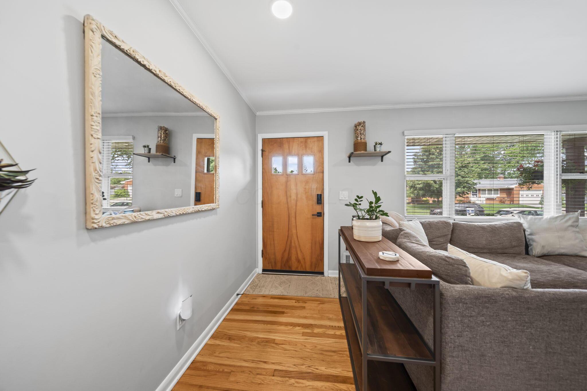 518 E Clearview Avenue