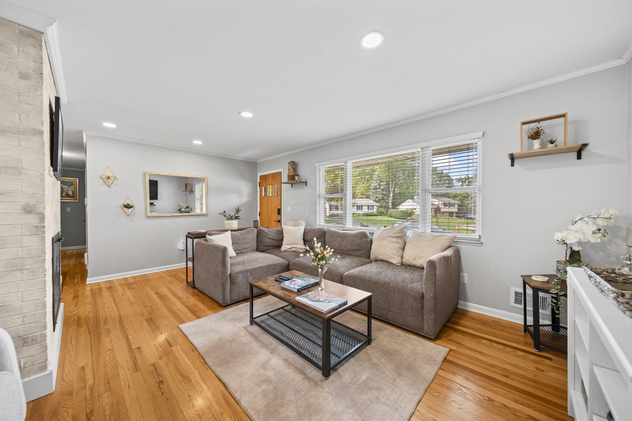 518 E Clearview Avenue