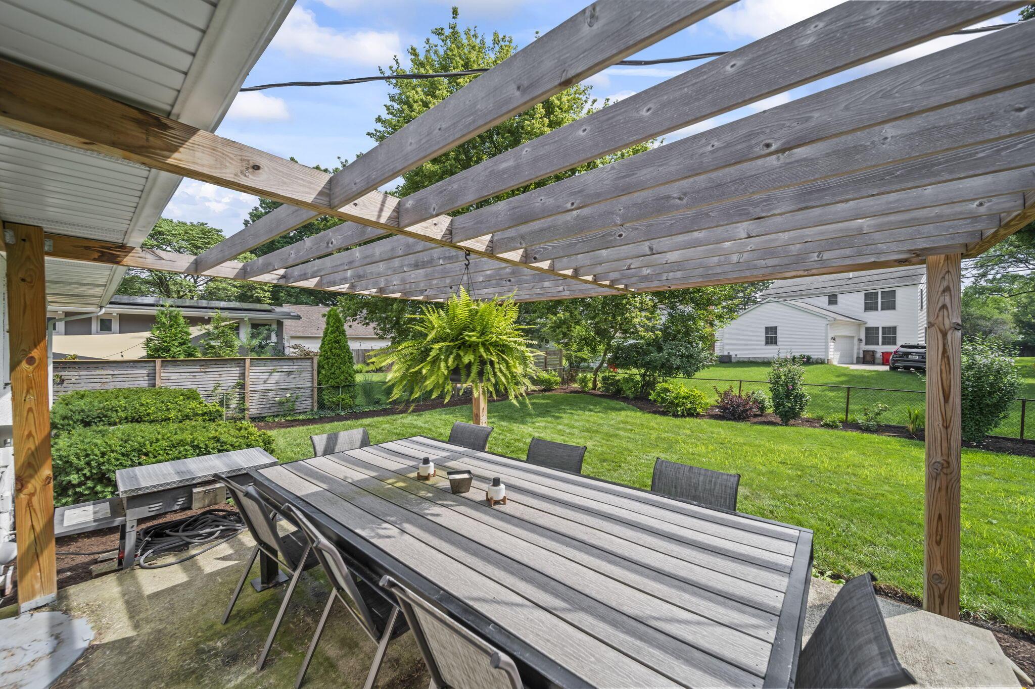 518 E Clearview Avenue