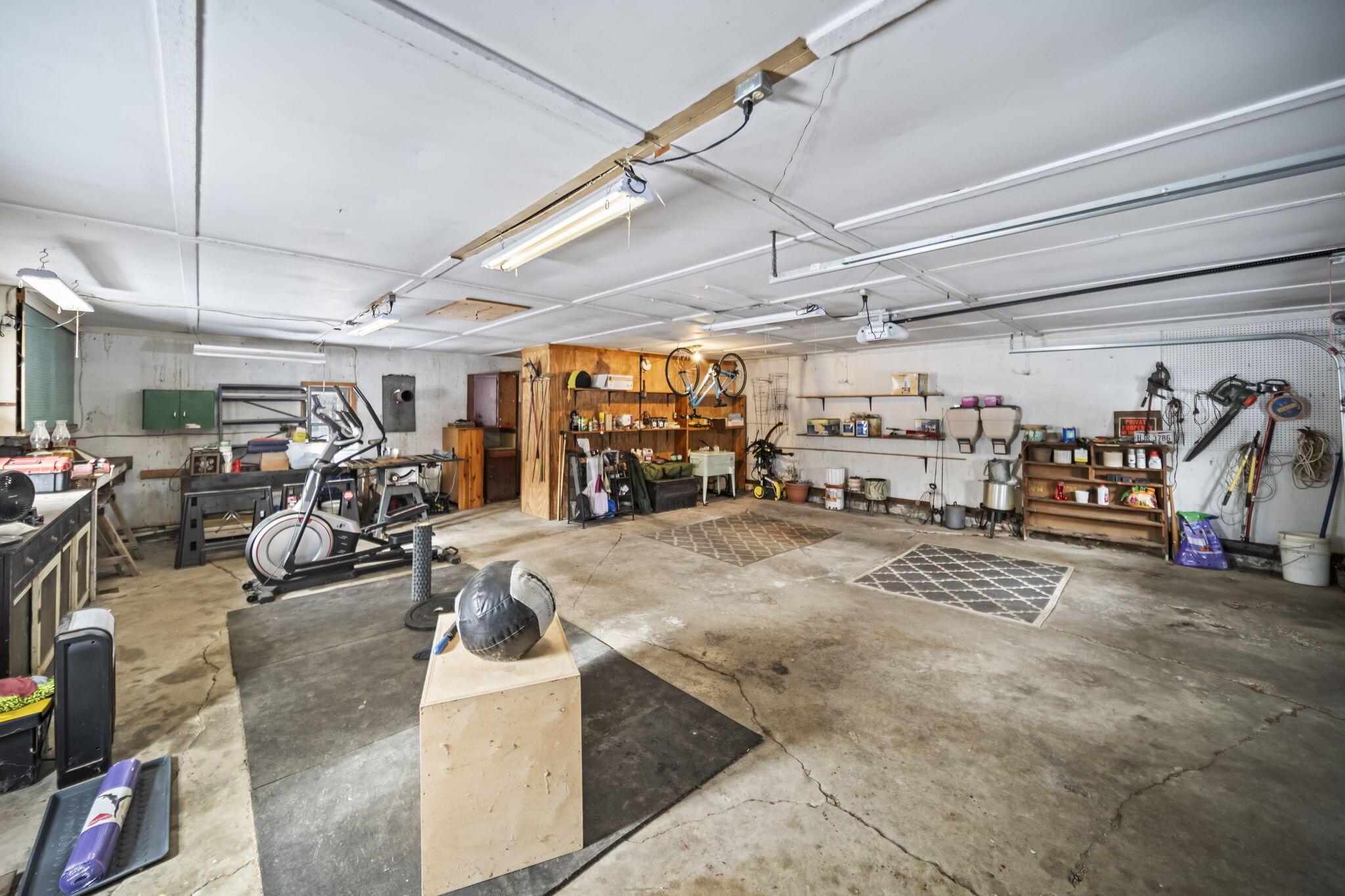 6718 Crawford Morrow County Line Road