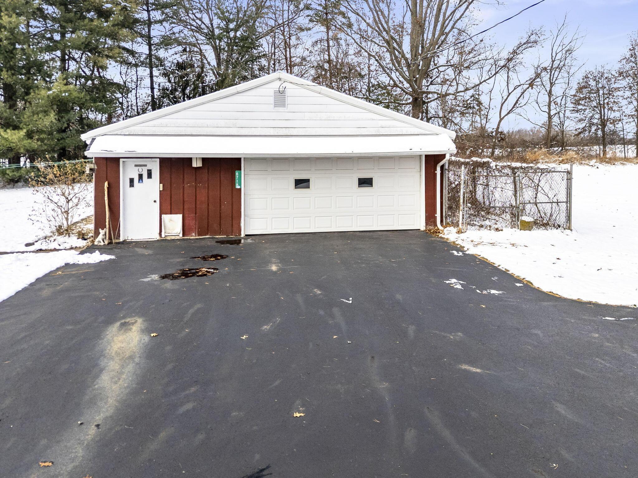 6718 Crawford Morrow County Line Road