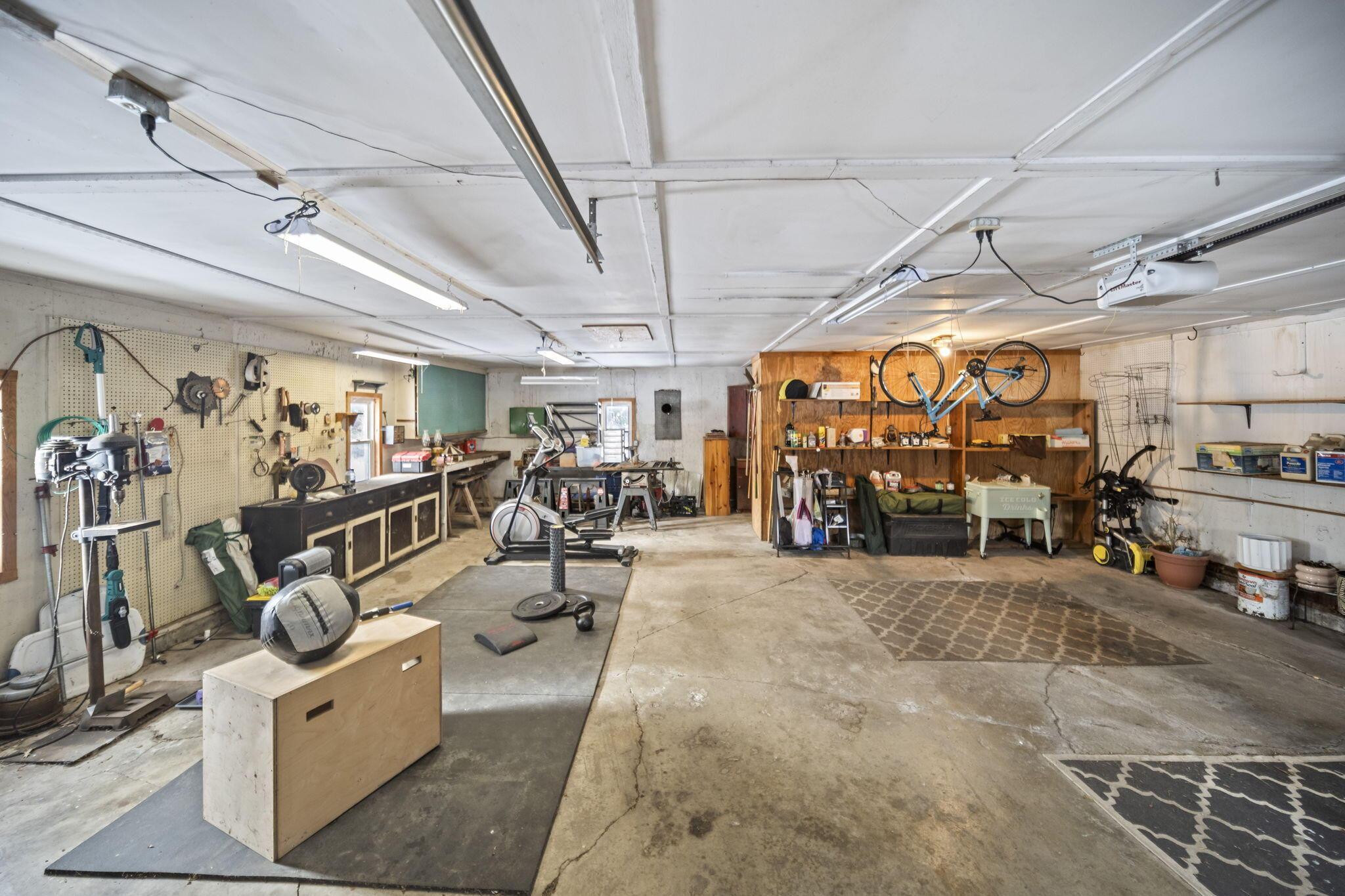 6718 Crawford Morrow County Line Road