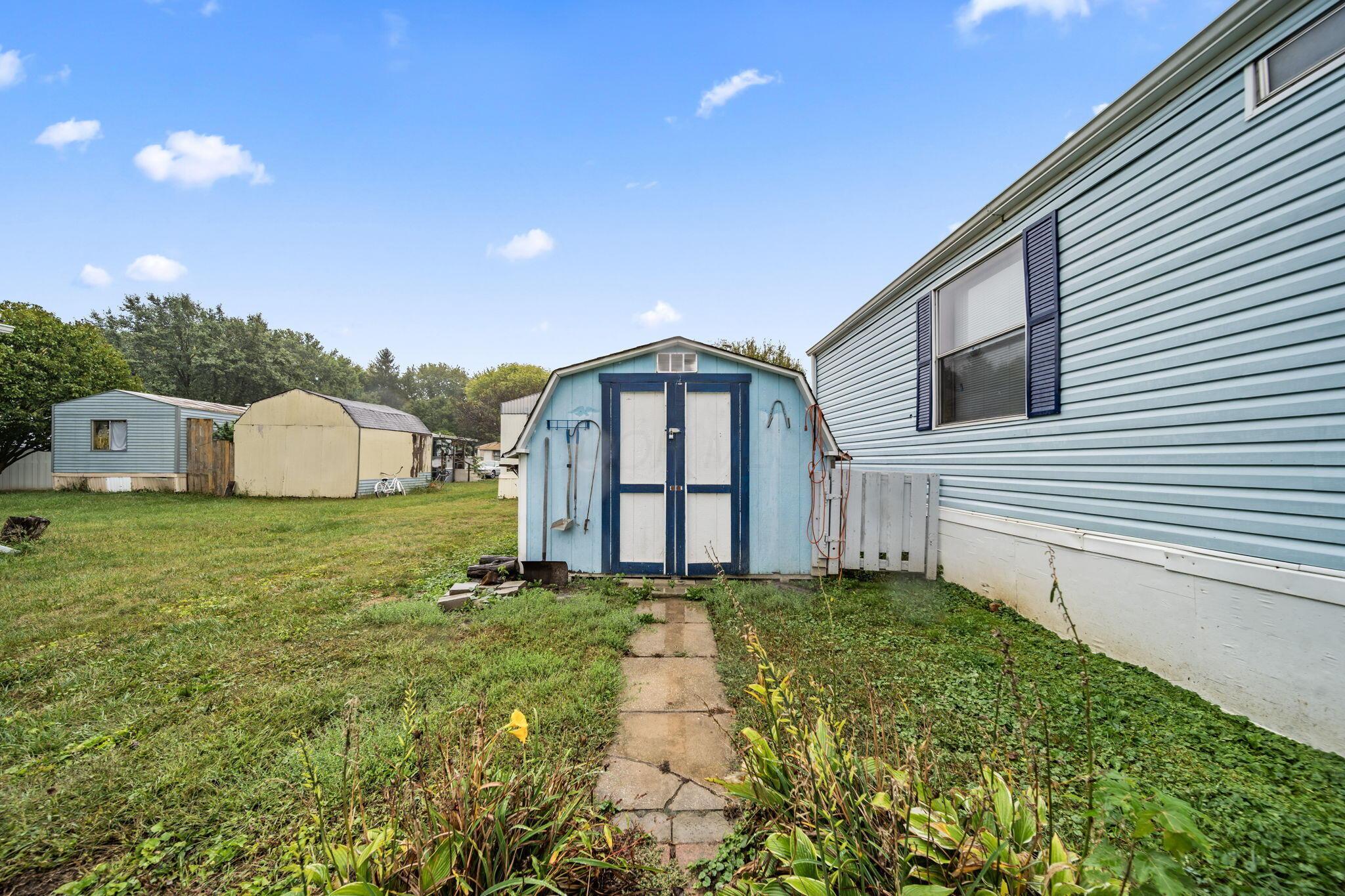 1330 Hanover Road, 203