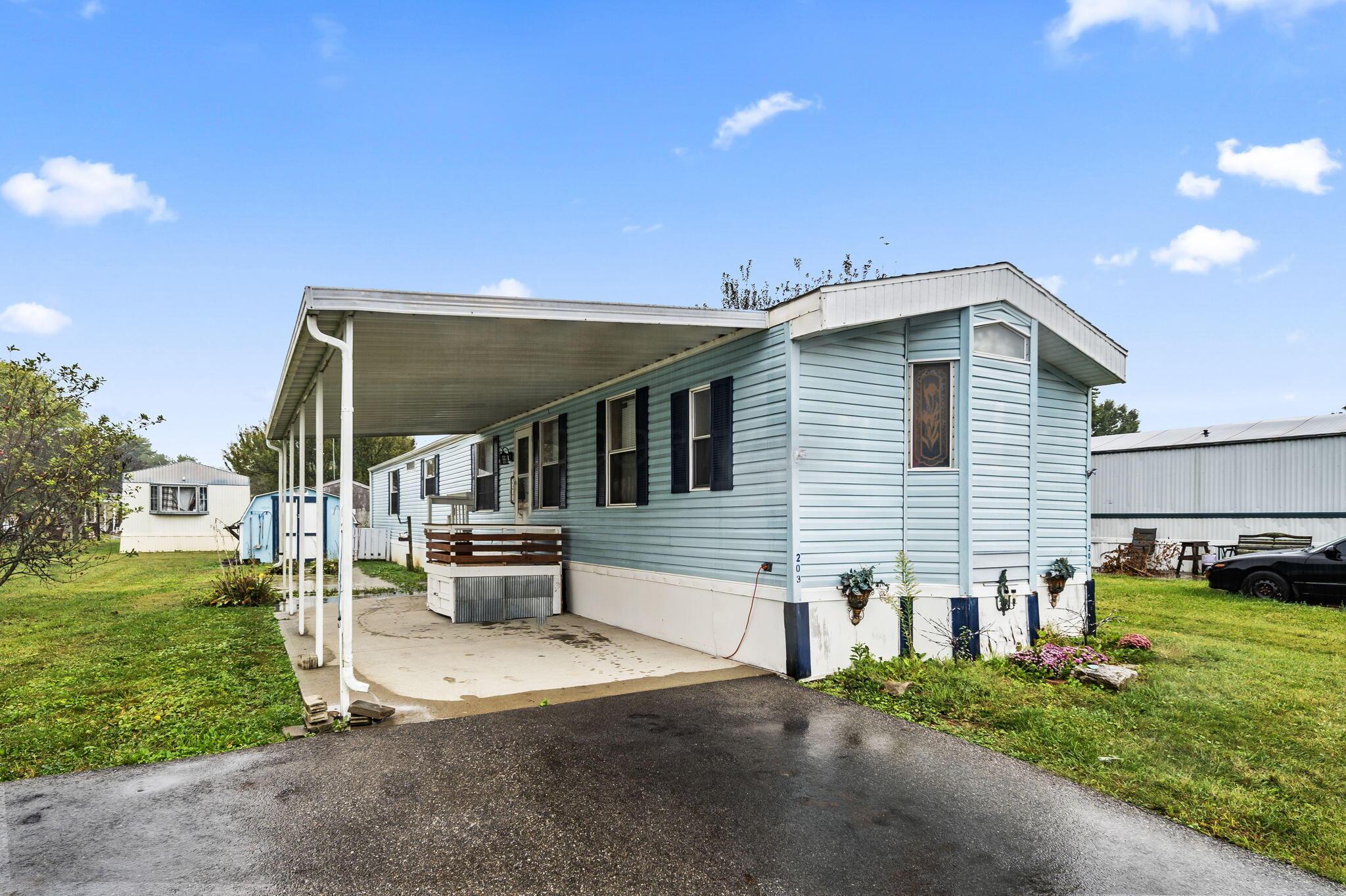 1330 Hanover Road, 203