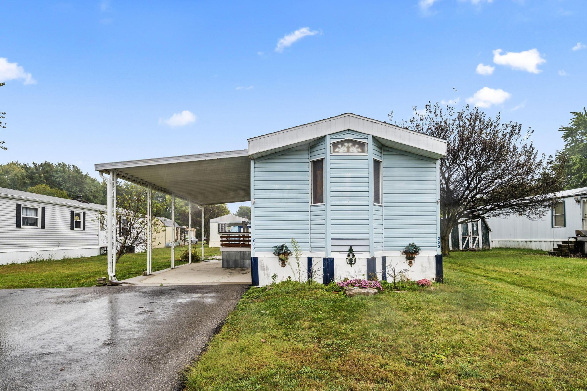 1330 Hanover Road, 203