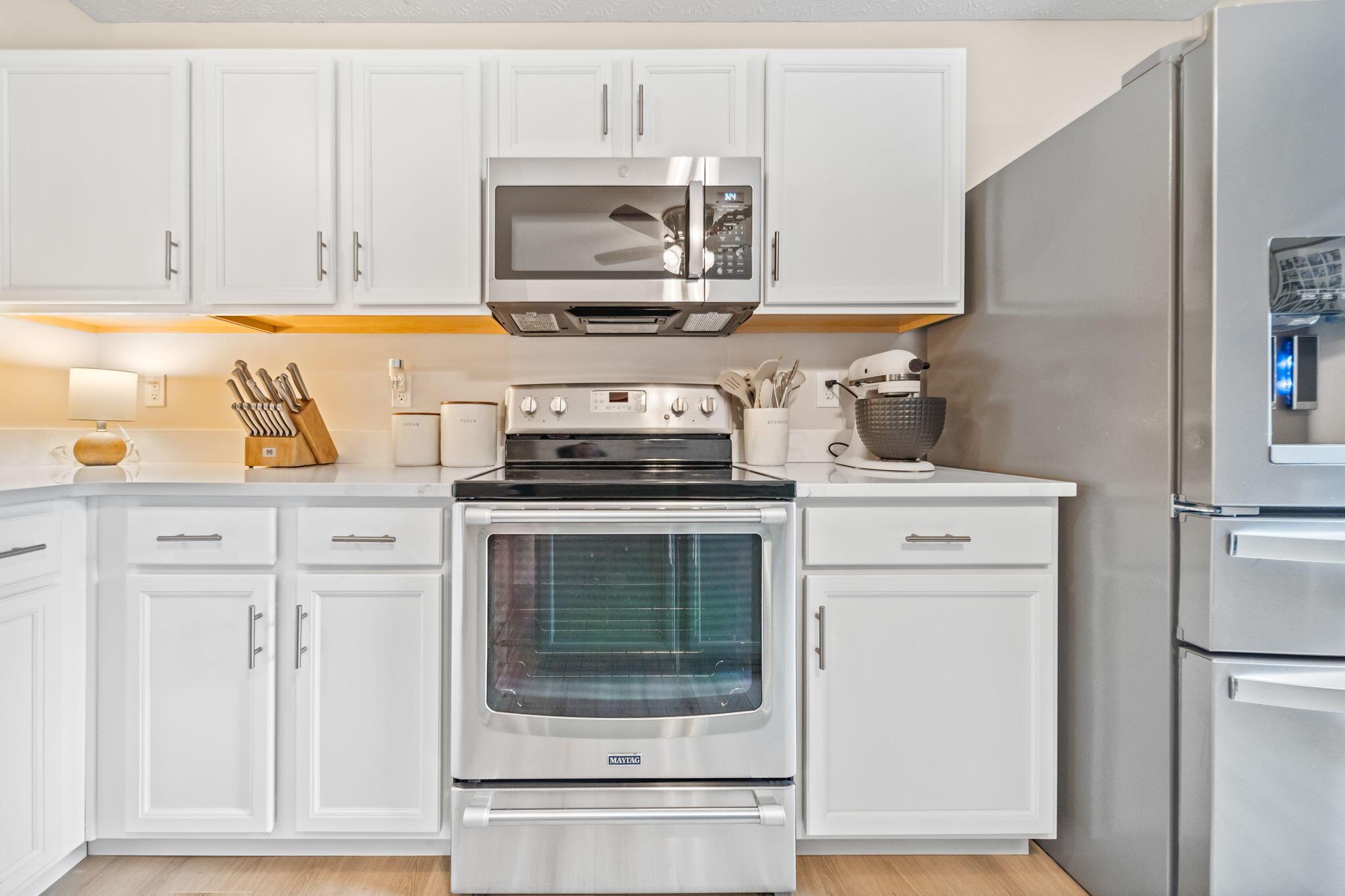 5661 Marshfield Drive