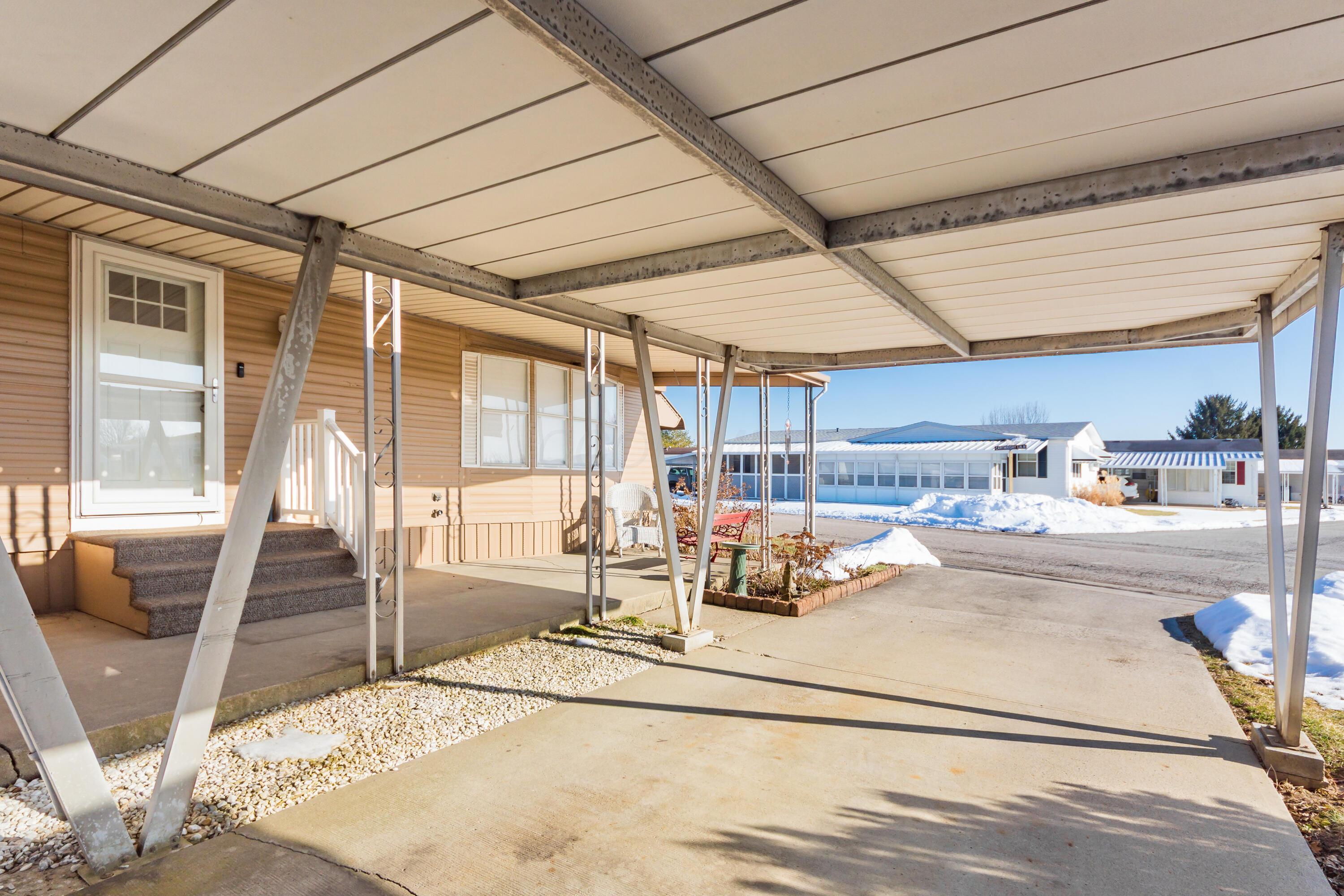 6280 Cartwright Lane N