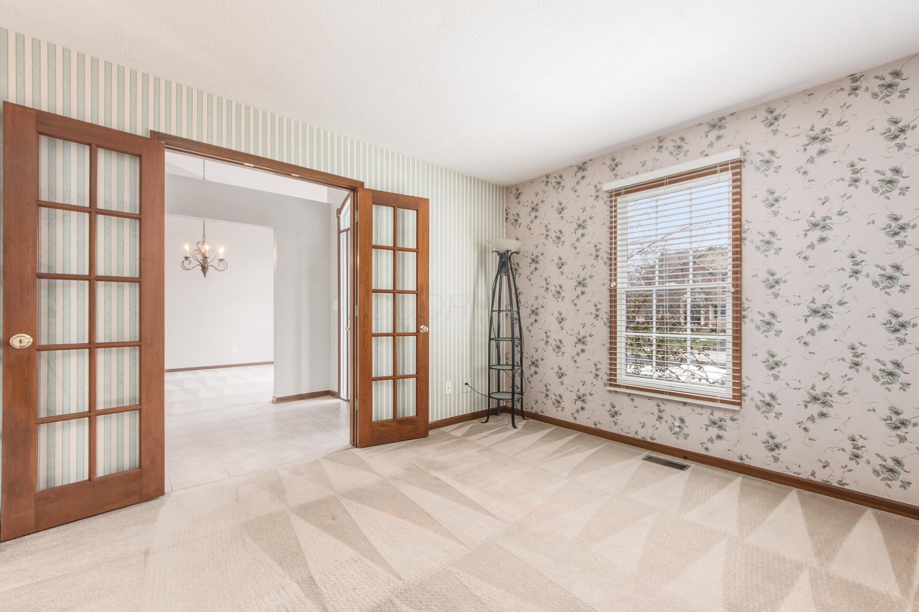 5832 Burnett Drive N