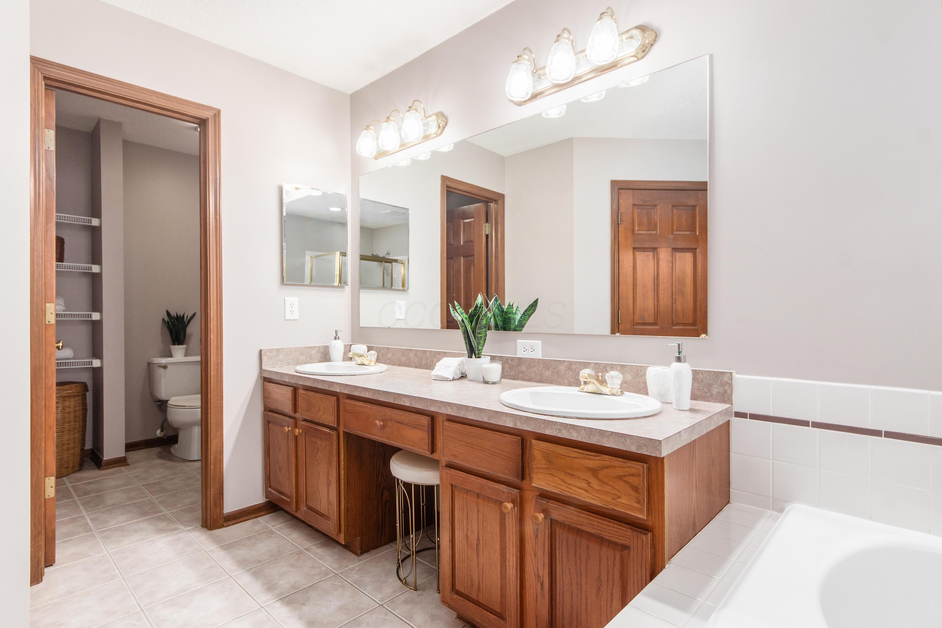 5832 Burnett Drive N