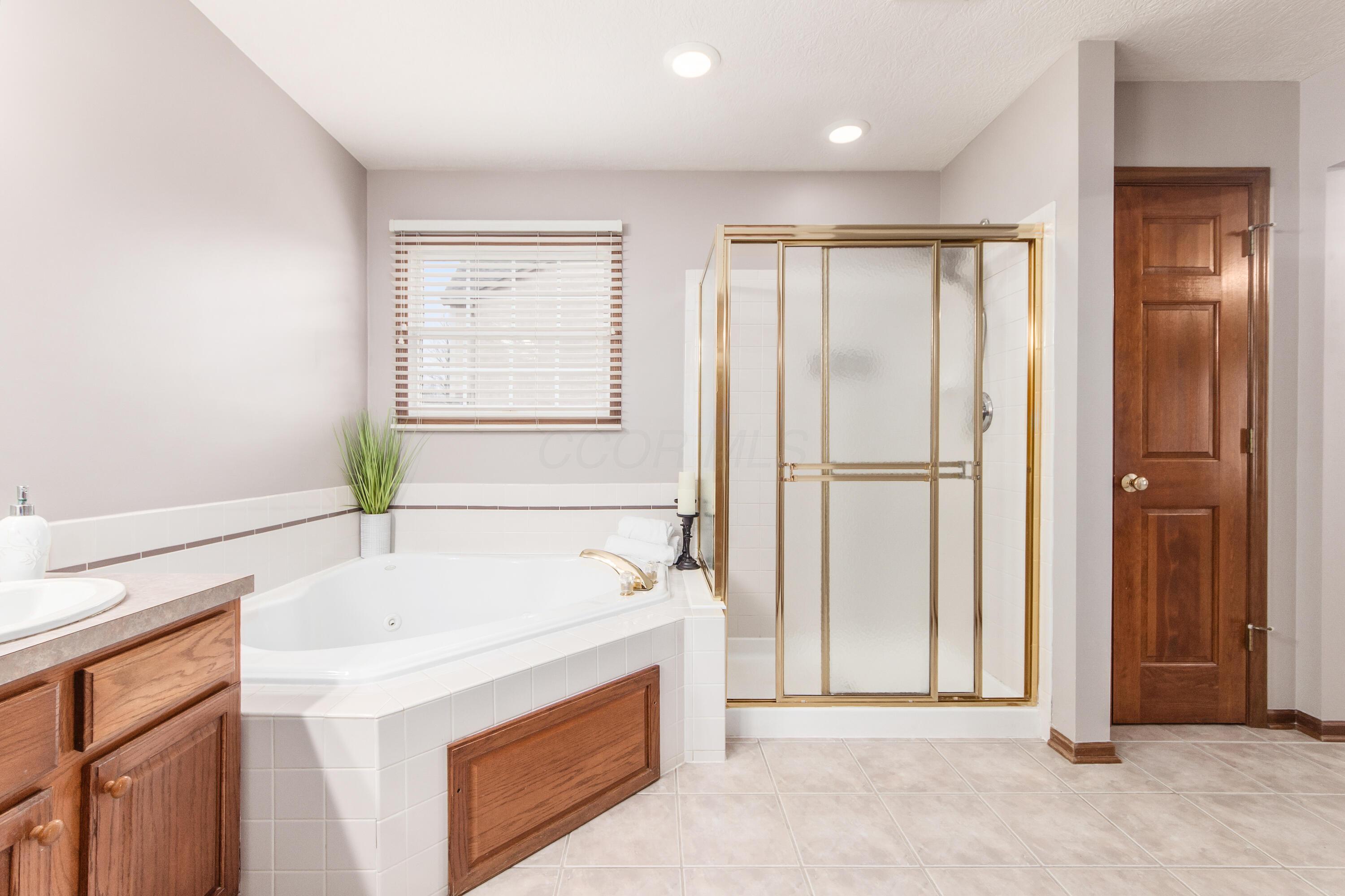 5832 Burnett Drive N