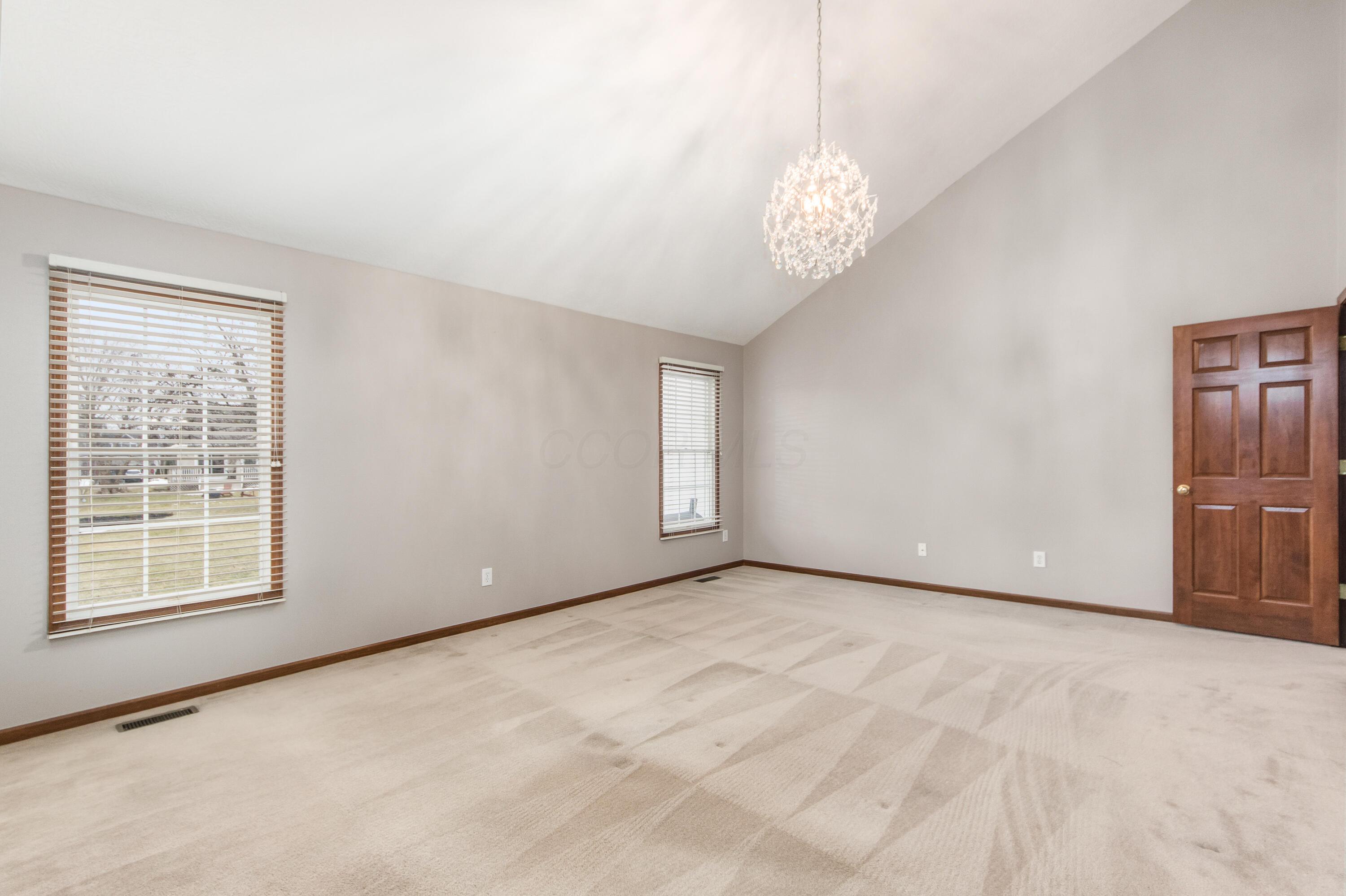 5832 Burnett Drive N