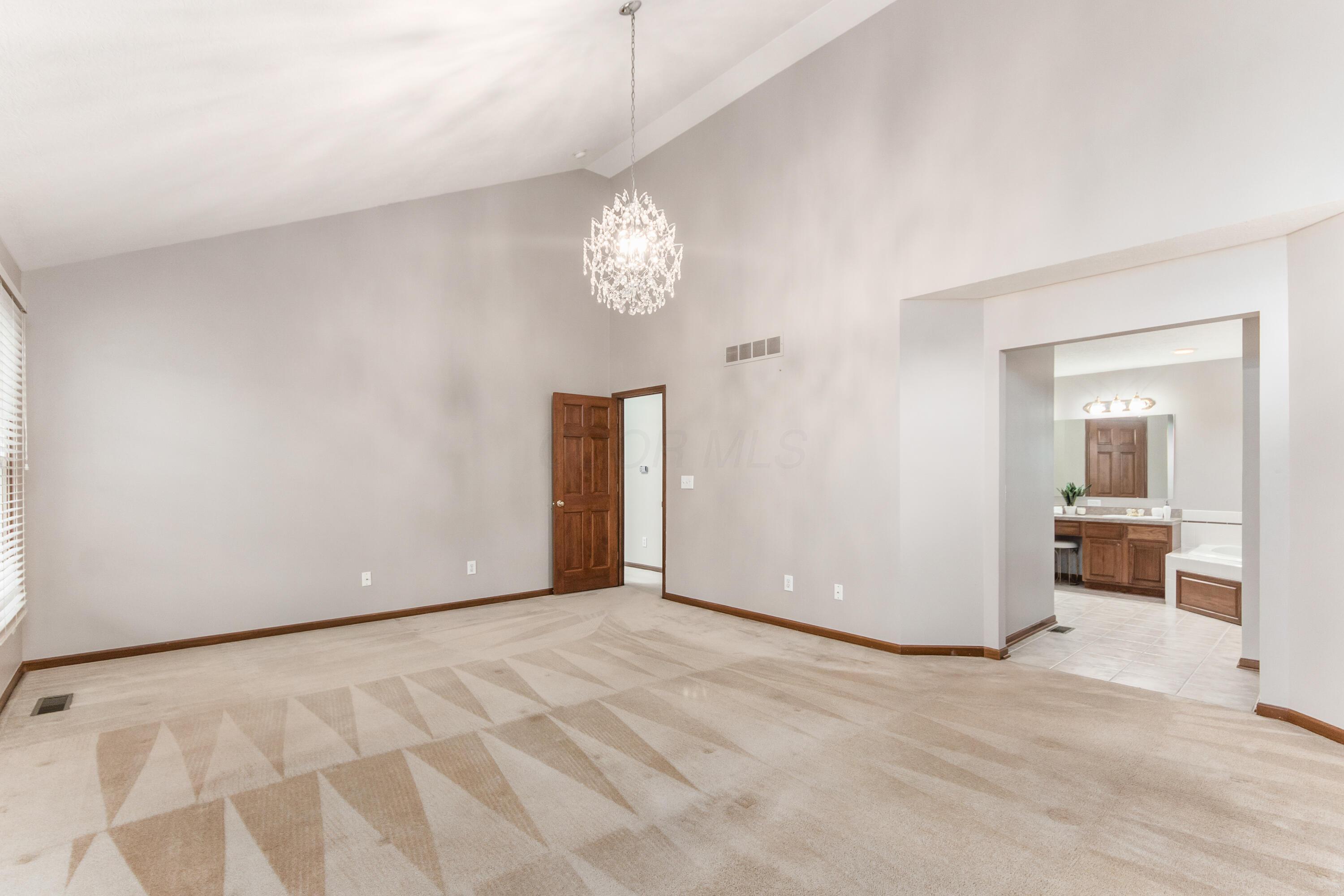 5832 Burnett Drive N