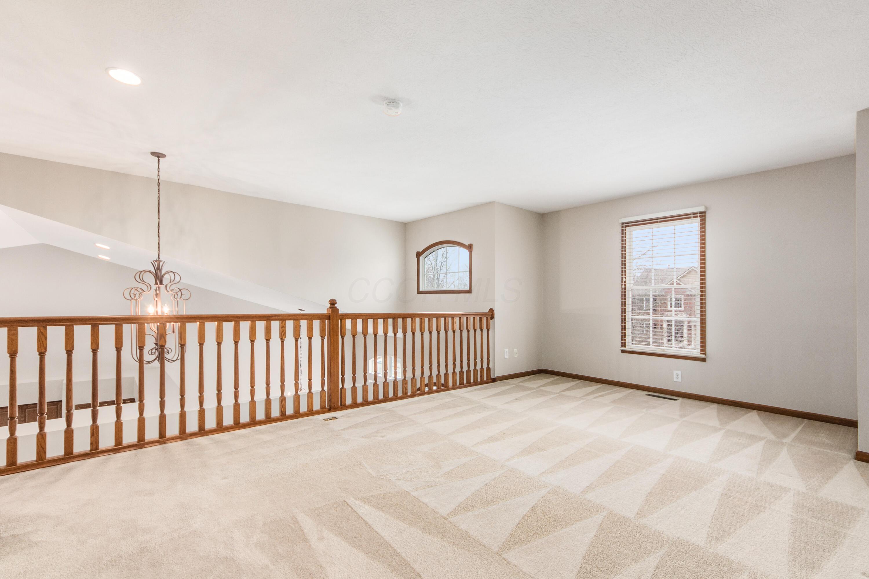 5832 Burnett Drive N