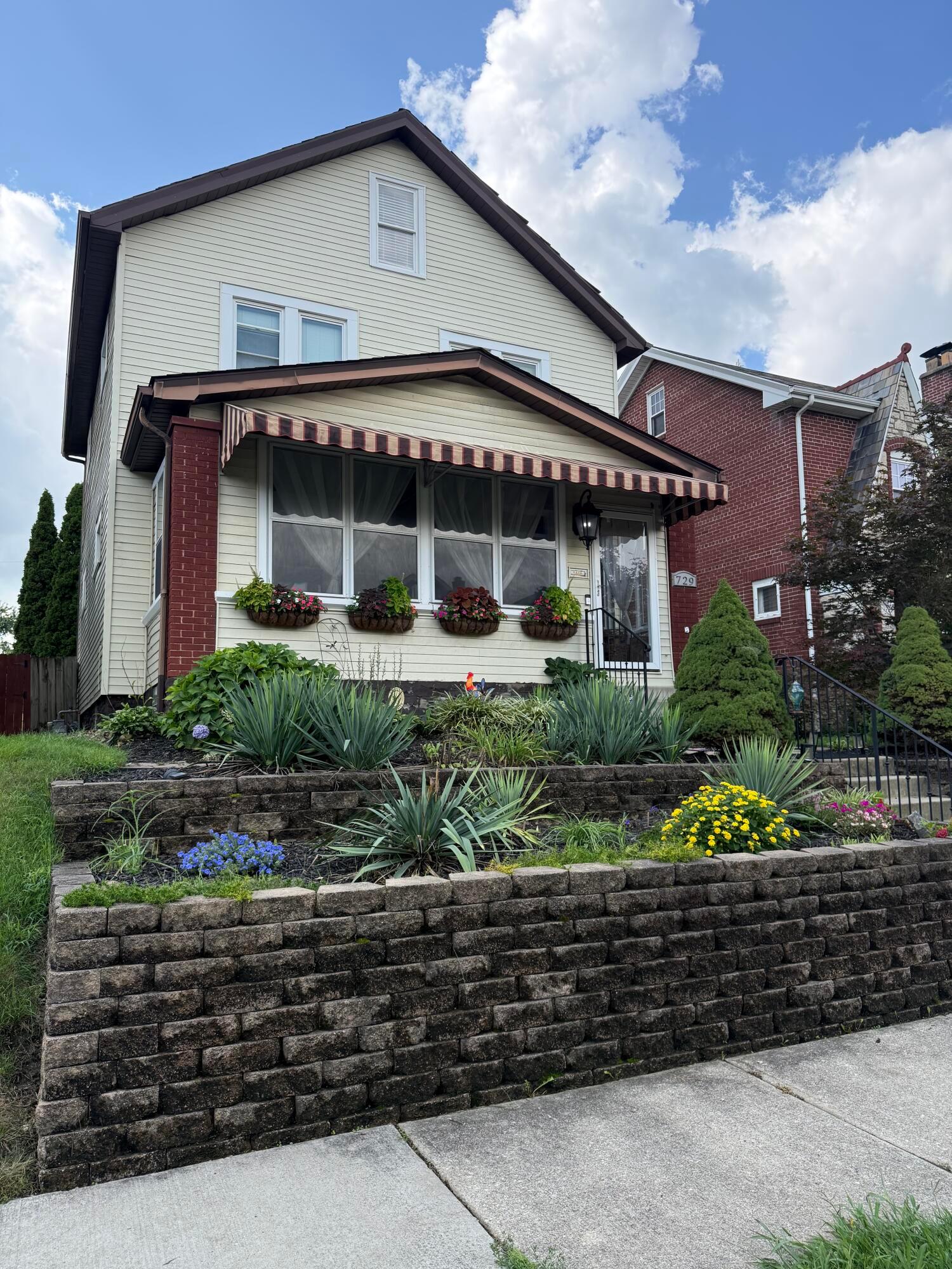 729 Thurman Avenue