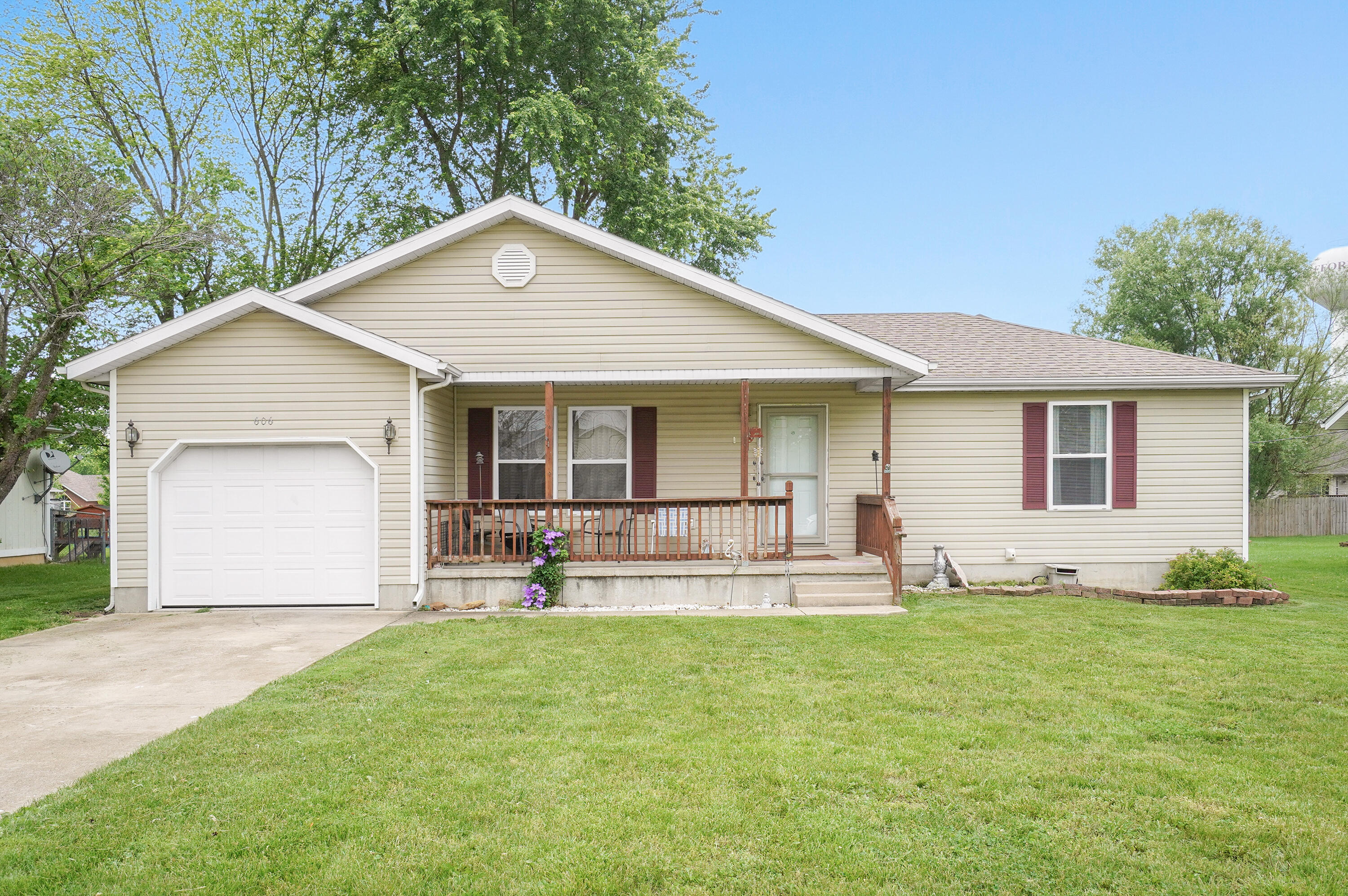 606 South Sunrise Street