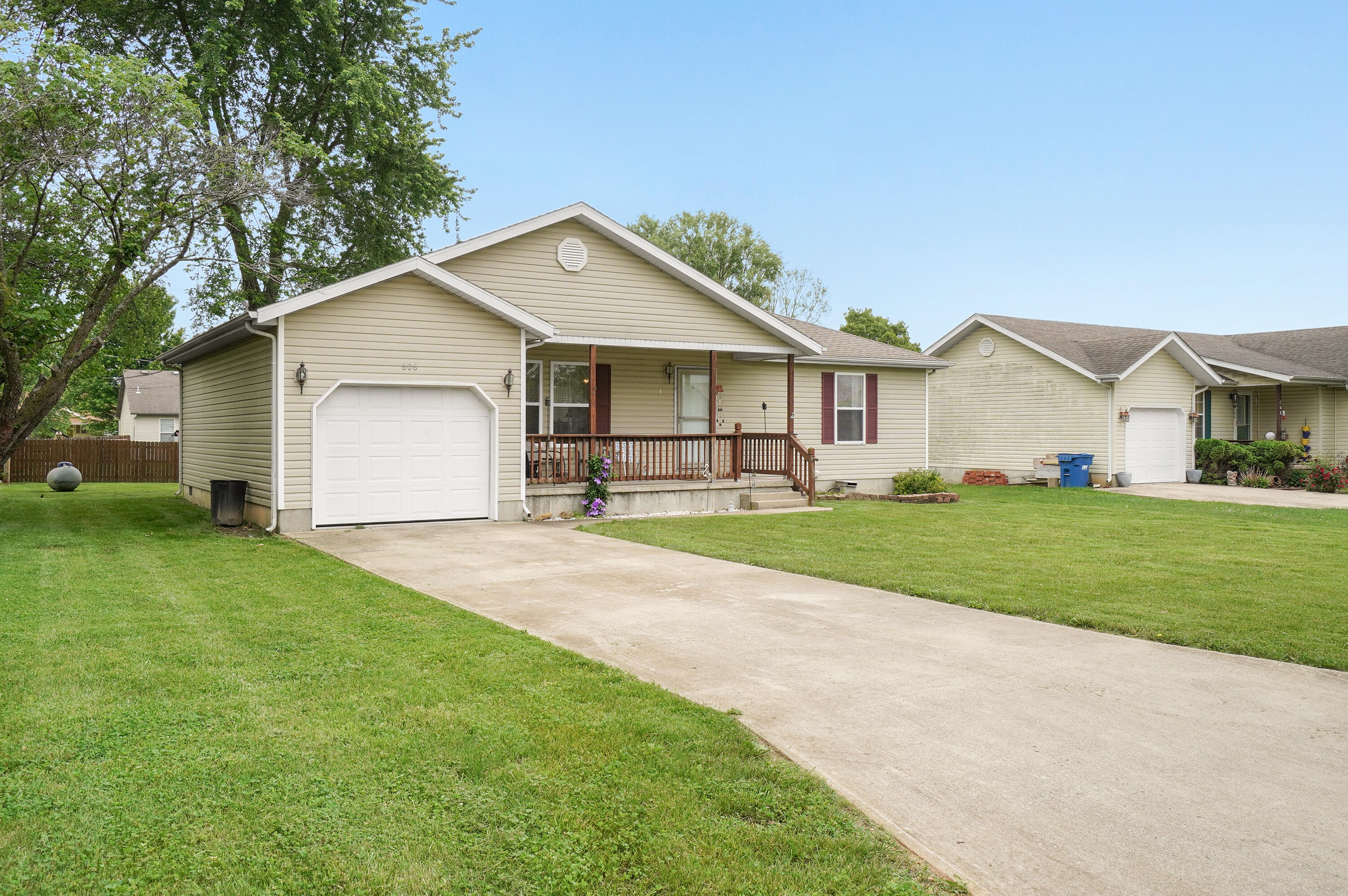 606 South Sunrise Street