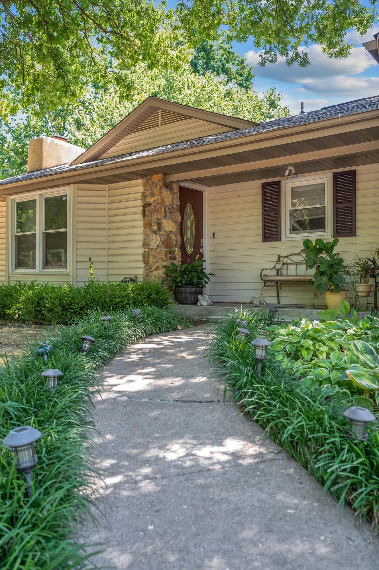 3054 West Countryside Drive