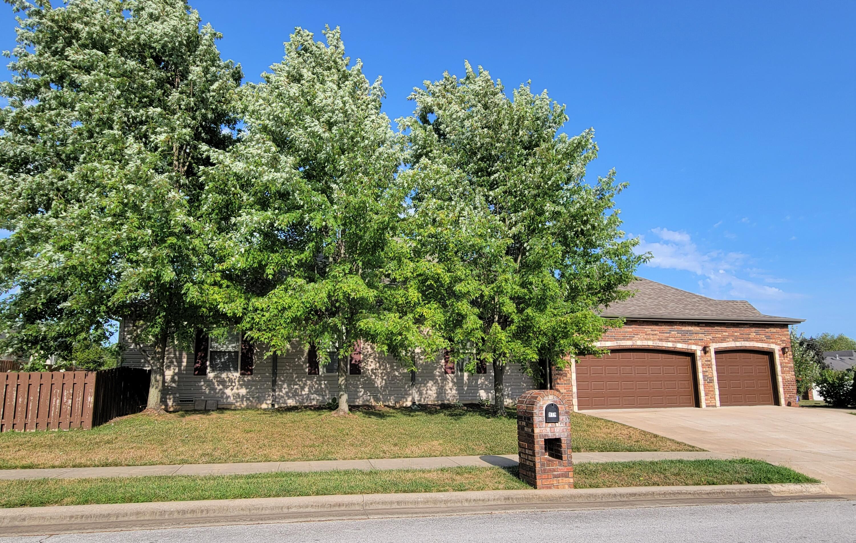 919 East Weldon Drive