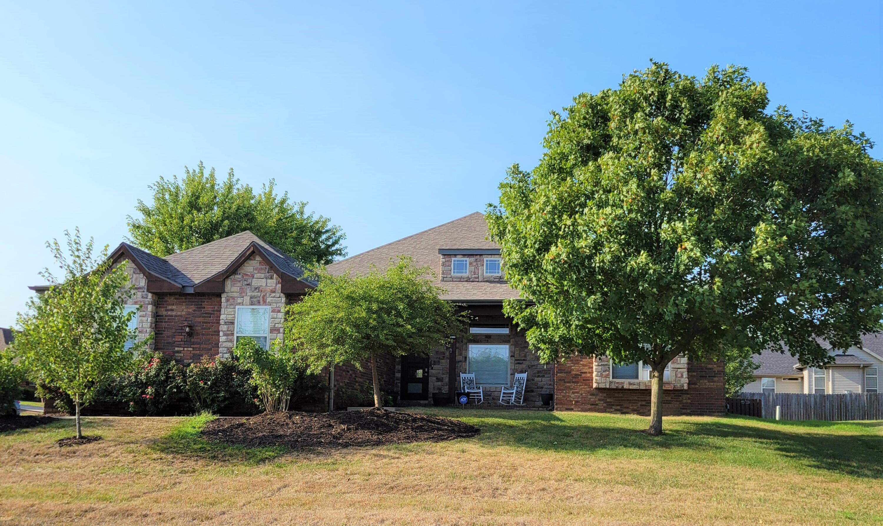 919 East Weldon Drive