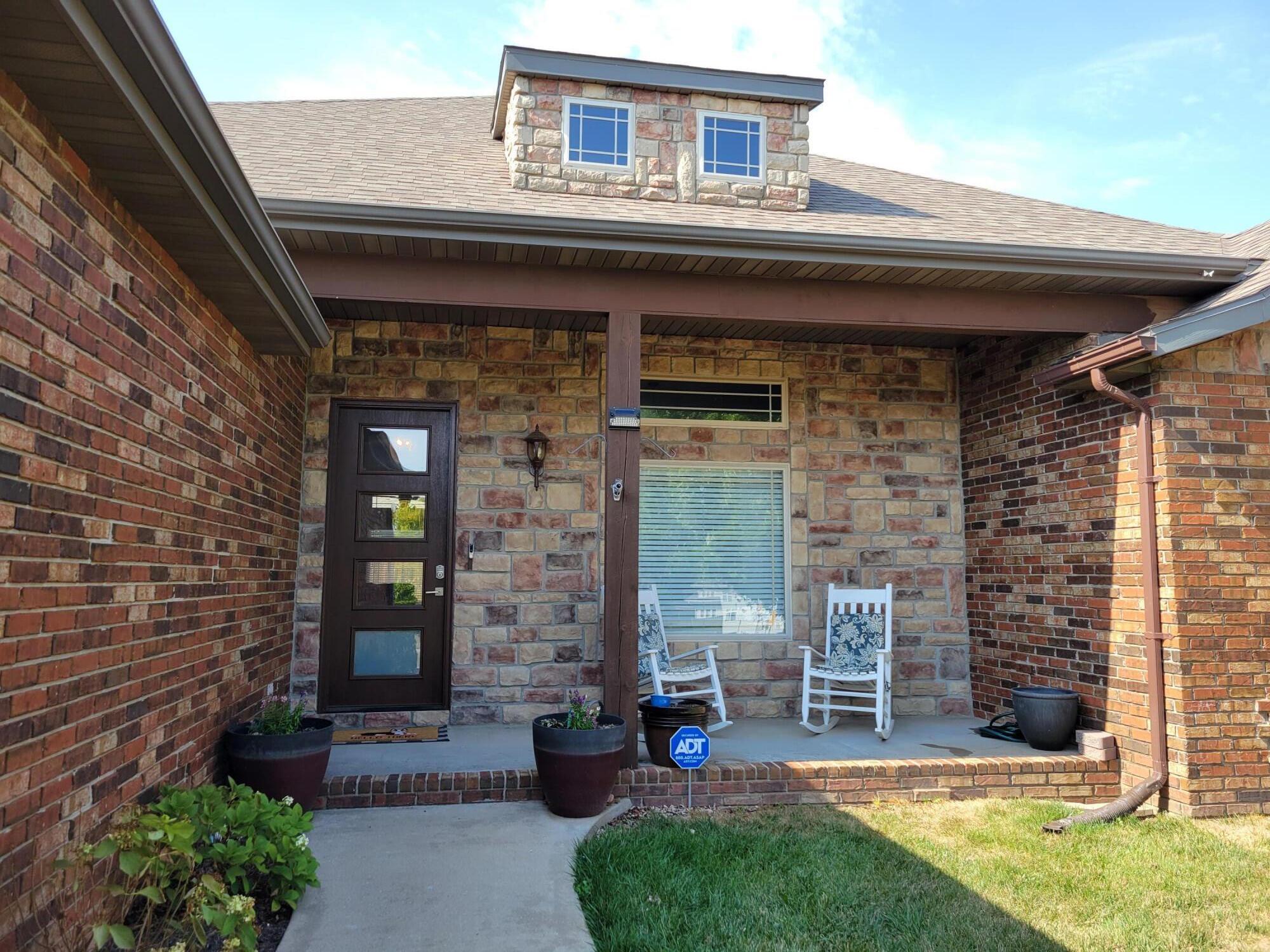 919 East Weldon Drive