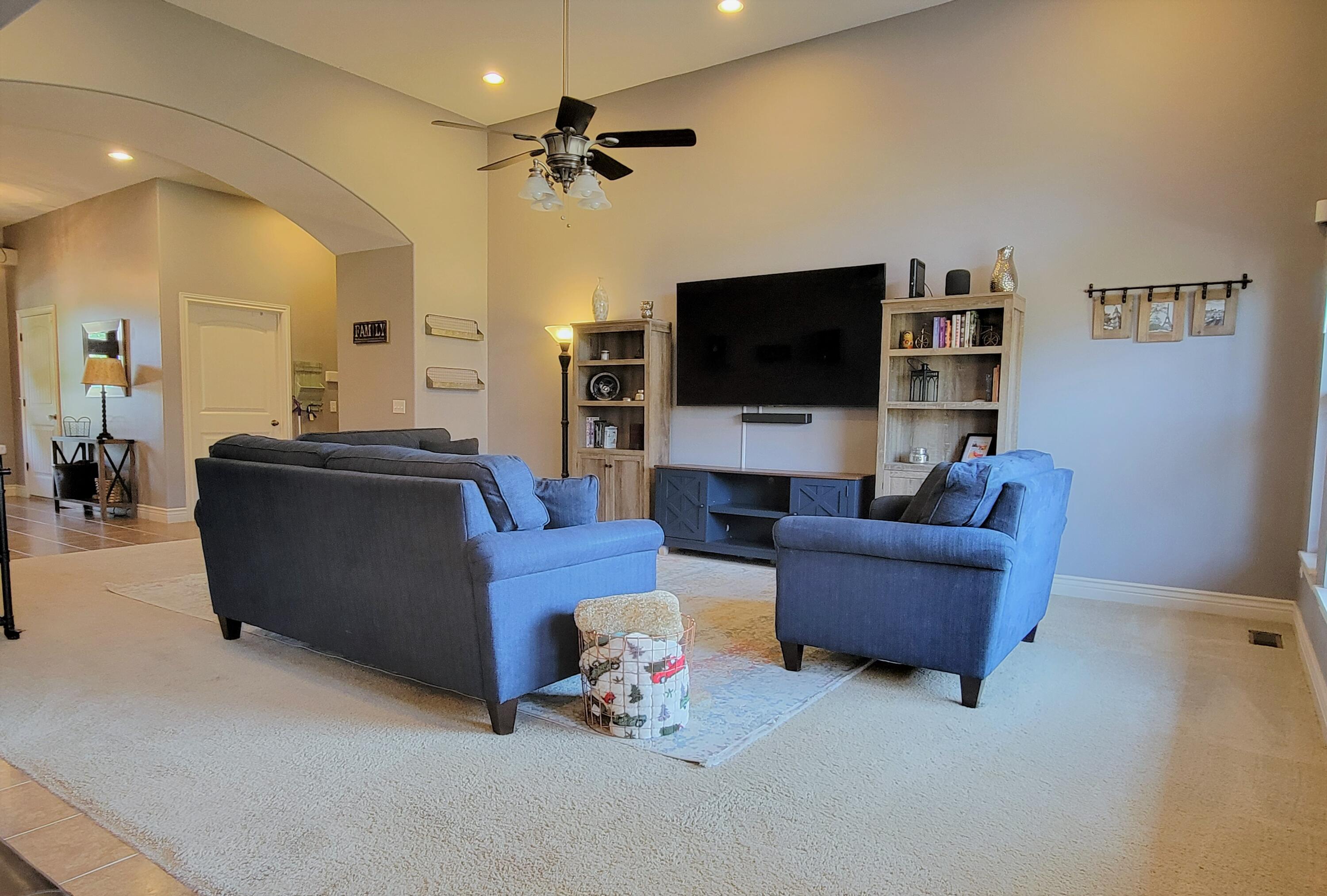 919 East Weldon Drive