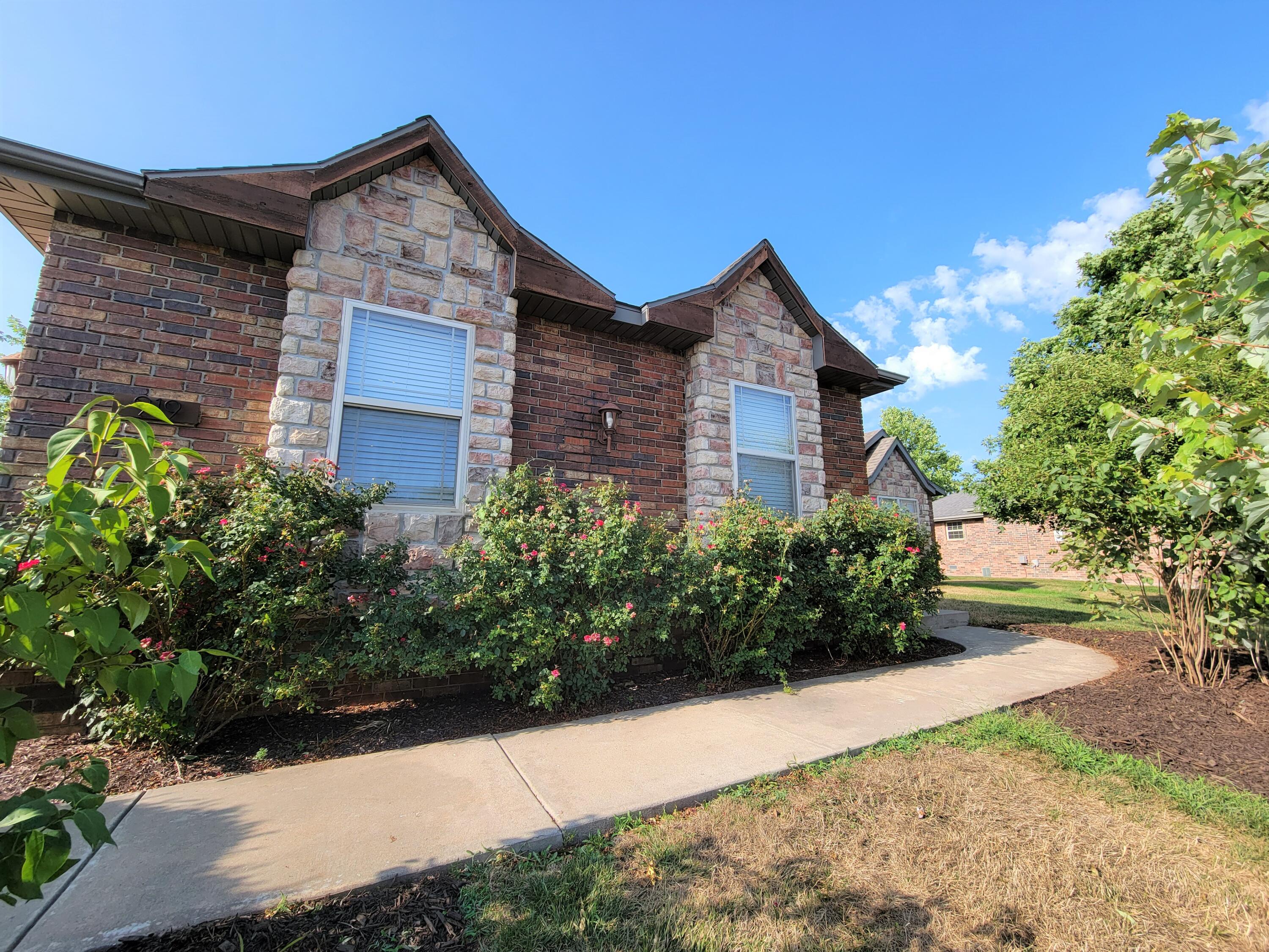 919 East Weldon Drive